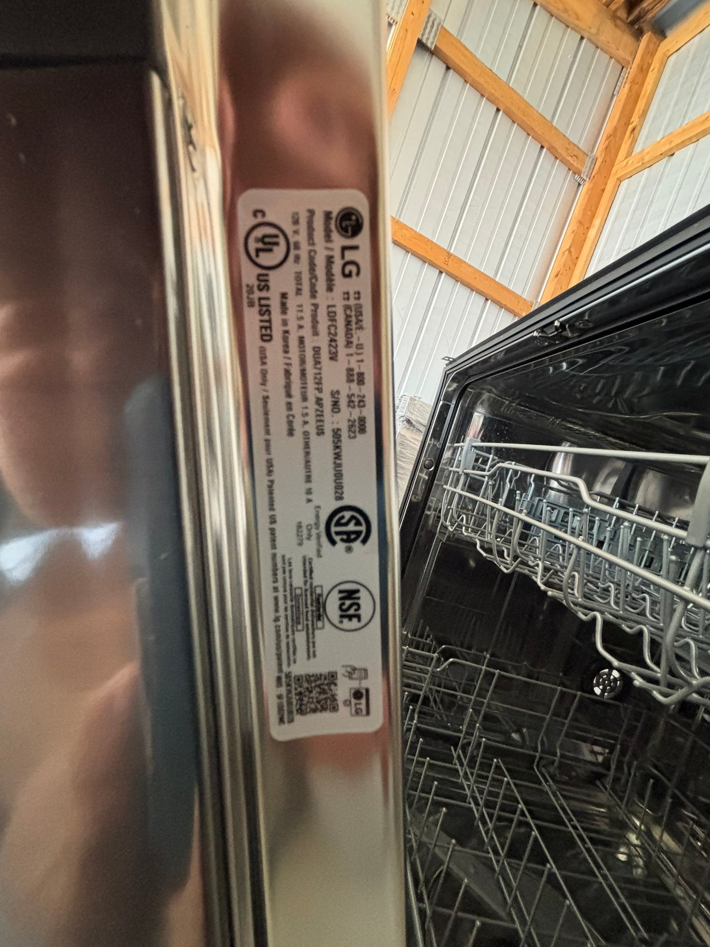 Front Control Dishwasher with LoDecibel Operation and Dynamic Dry™ - Scratch & Dent WCA123 - LG LDFC2423V