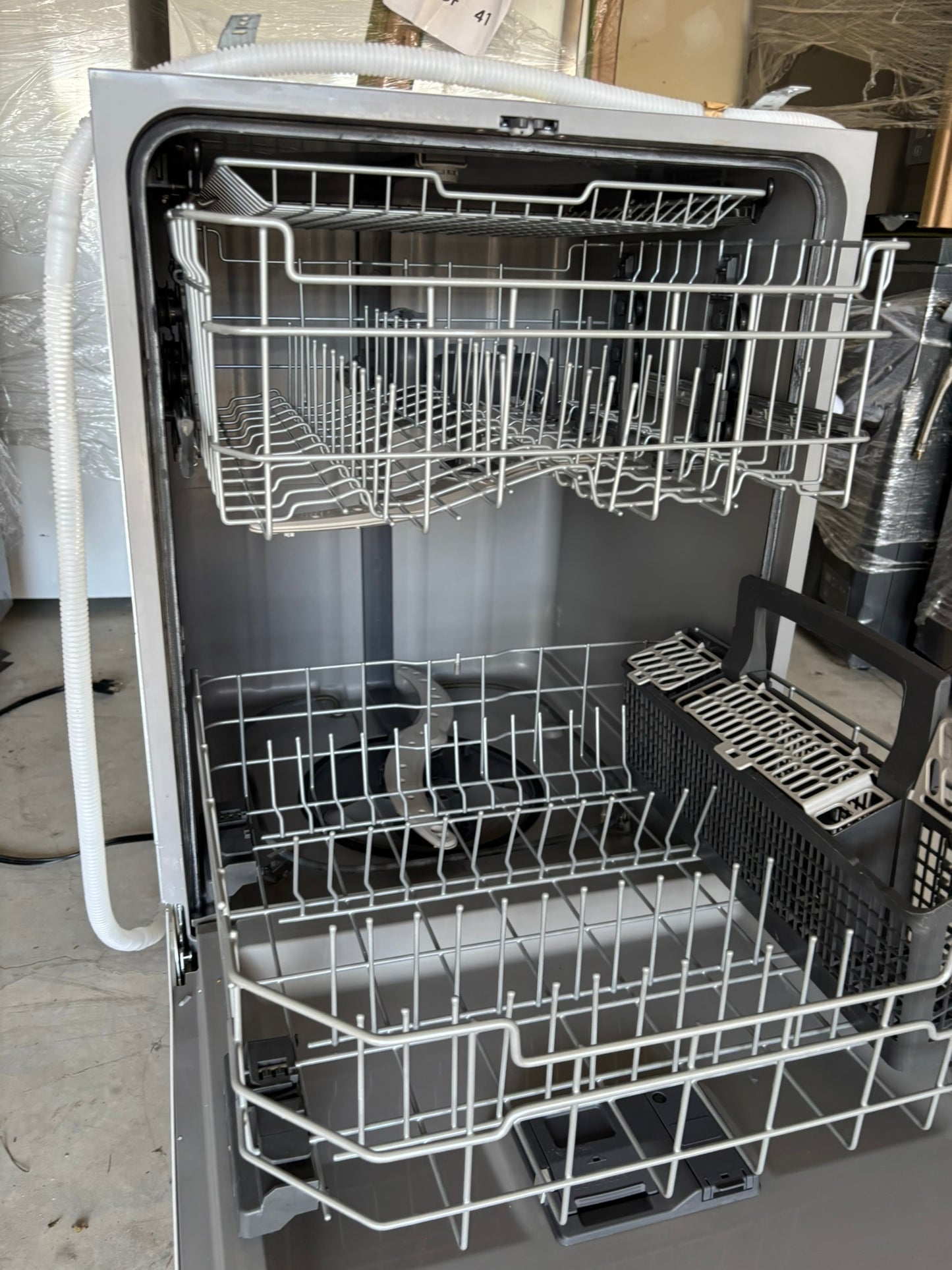 GE ENERGY STAR Top Control with Plastic Interior Dishwasher with Sanitize Cycle & Dry Boost - Scratch & Dent WCA226 GDP630PGRWW