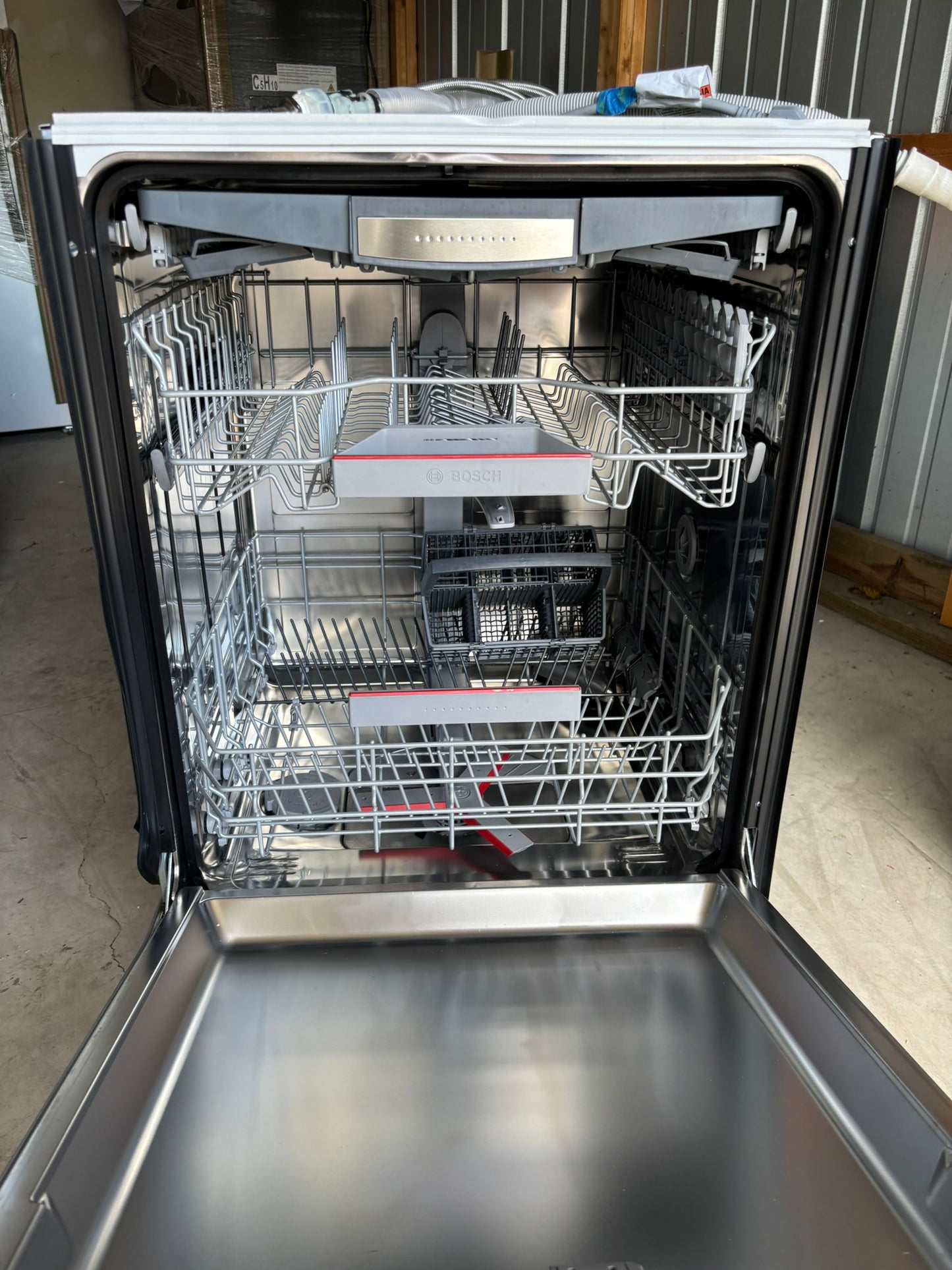 Bosch 800 Series Top Control Towel Bar Handle Dishwasher, Stainless Steel Tub, CrystalDry Technology, Ultra Quiet 42 dBa Scratch & Dent WCA230 - SHX78CC5UC