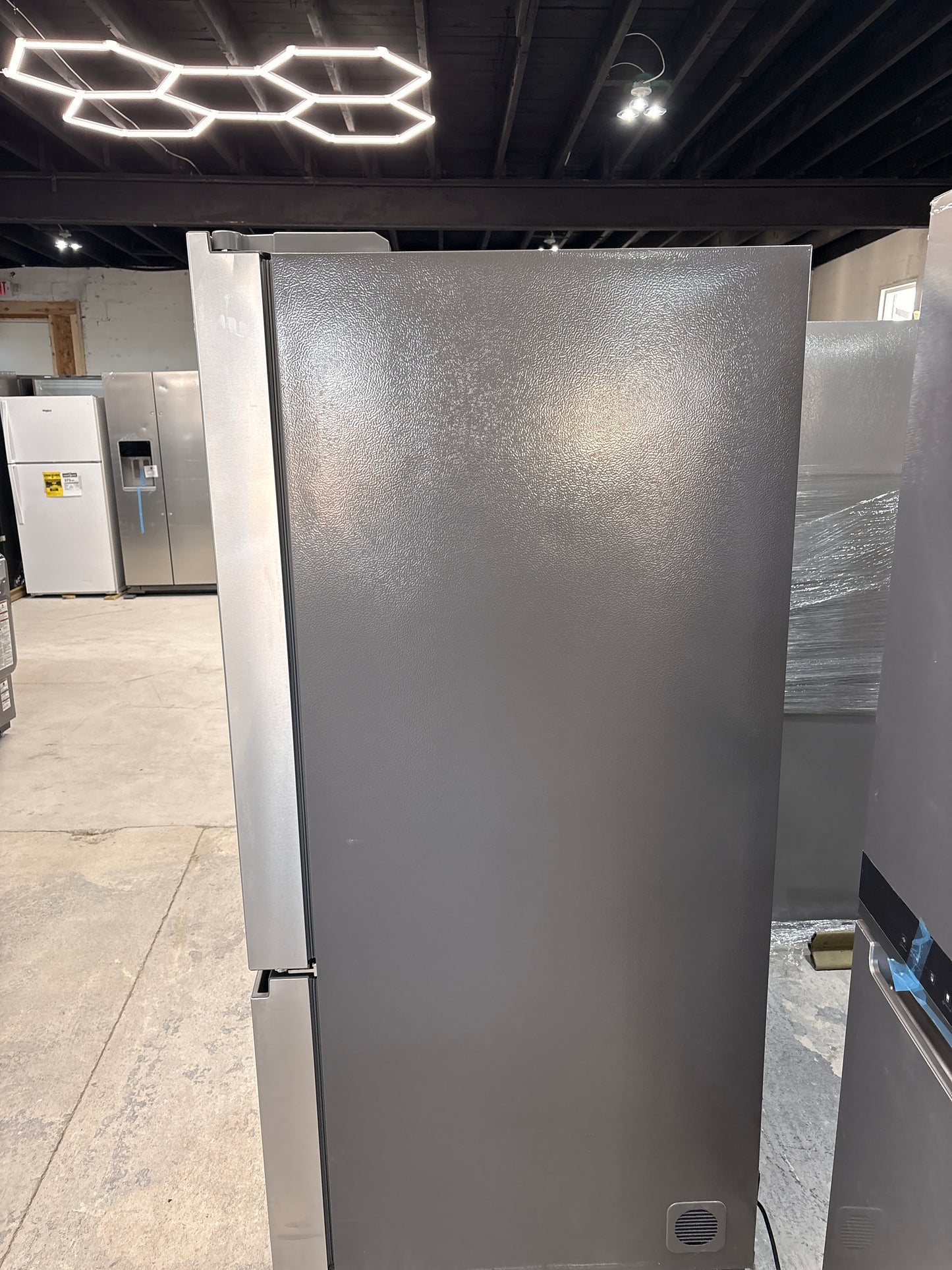 Whirlpool - 30.53-cu ft French Door Refrigerator with Ice Maker (Fingerprint Resistant Stainless Finish)