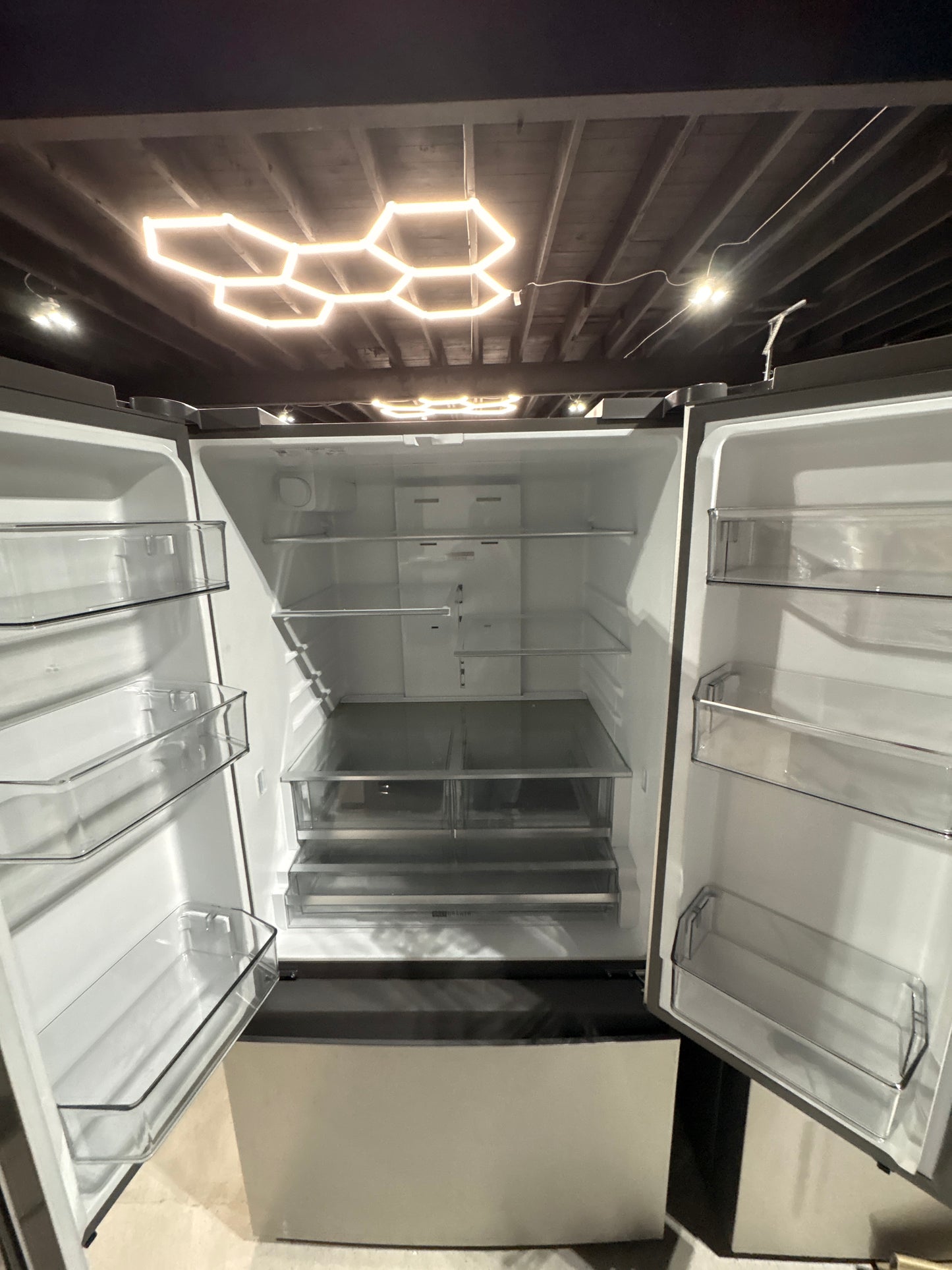 Whirlpool - 30.53-cu ft French Door Refrigerator with Ice Maker (Fingerprint Resistant Stainless Finish)