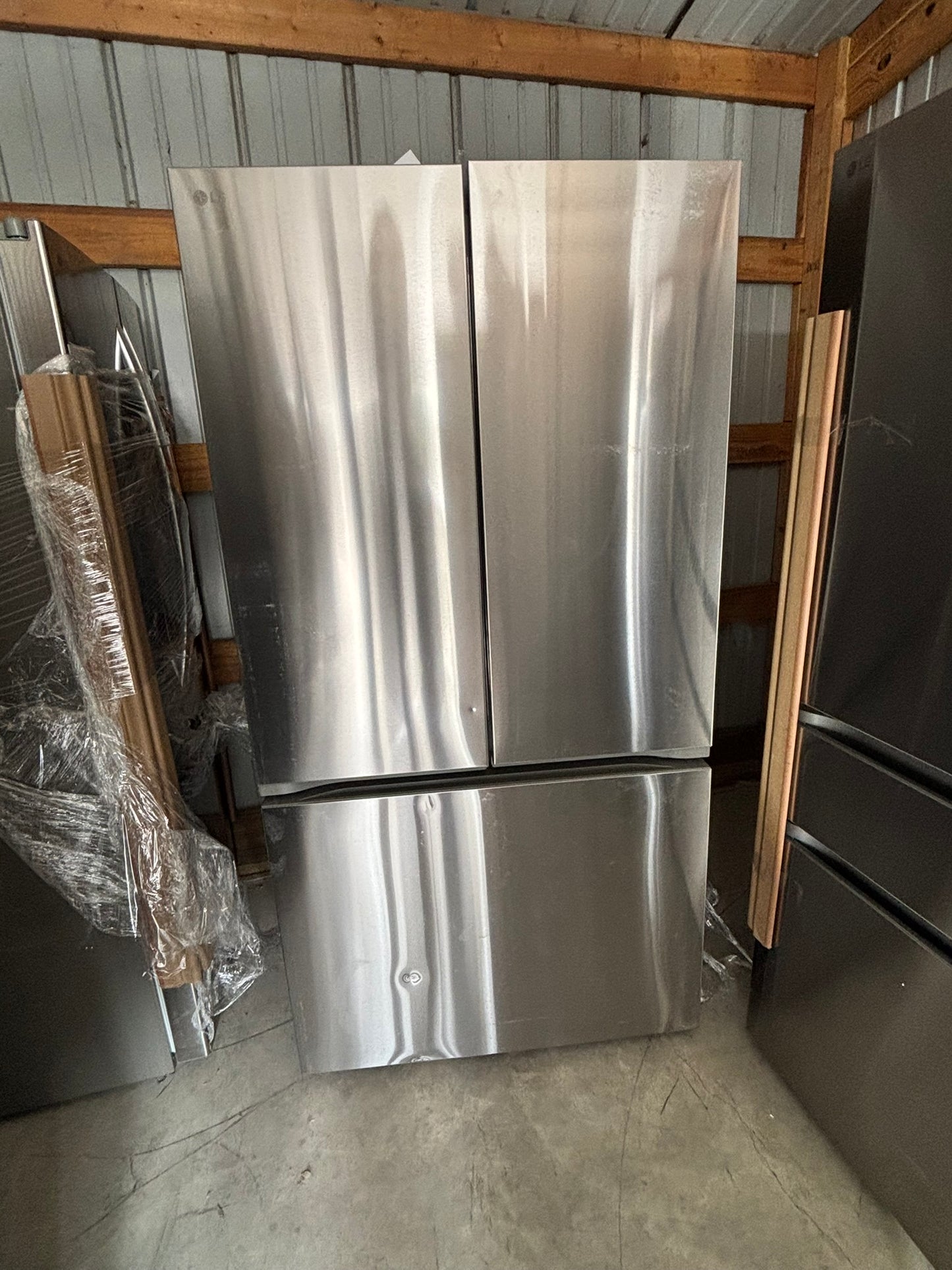 32 cu. ft. Smart Standard-Depth MAX™ French Door Refrigerator - Scratch & Dent WCA112 - LG LRFLS3216S