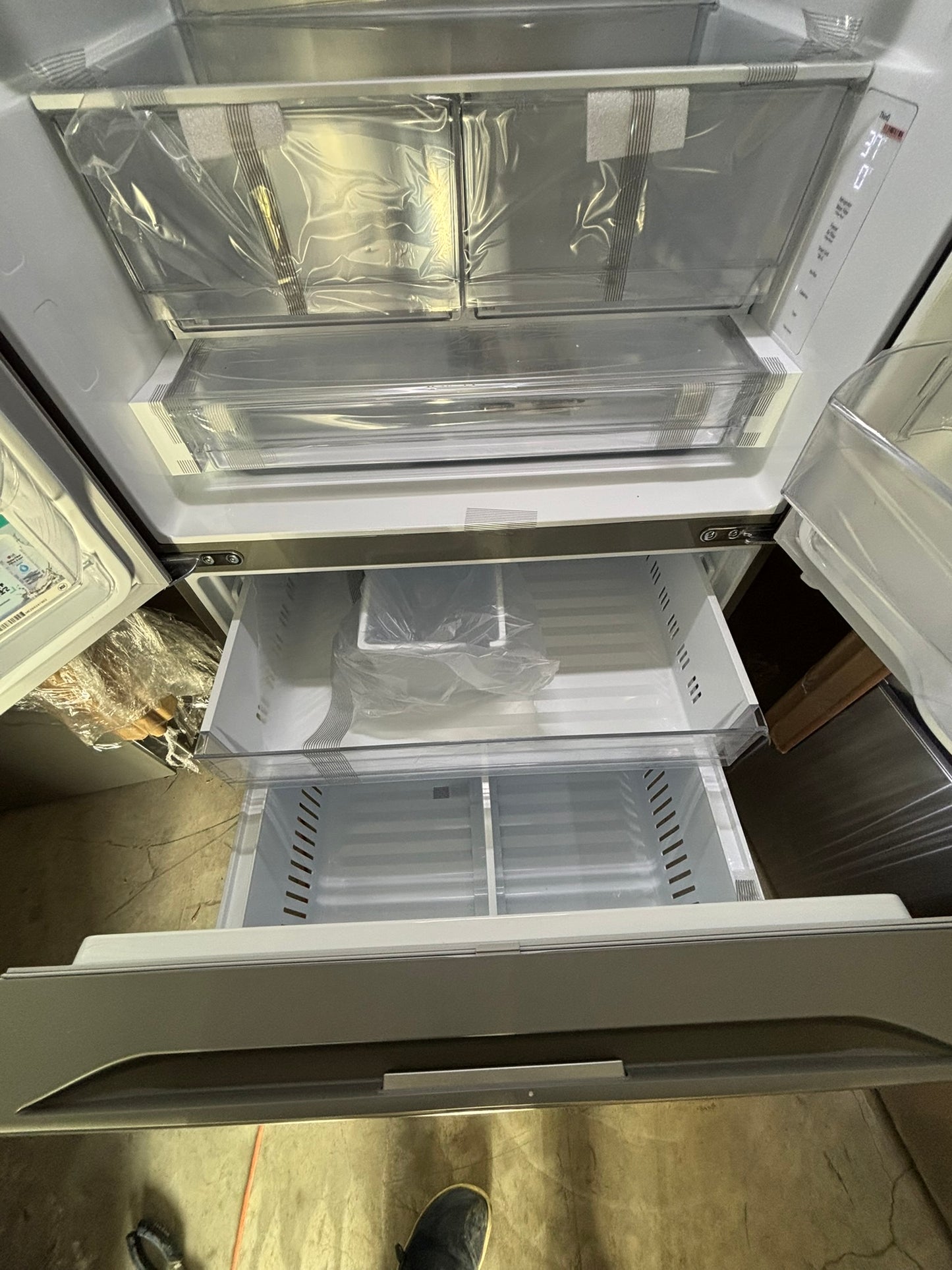 32 cu. ft. Smart Standard-Depth MAX™ French Door Refrigerator - Scratch & Dent WCA112 - LG LRFLS3216S