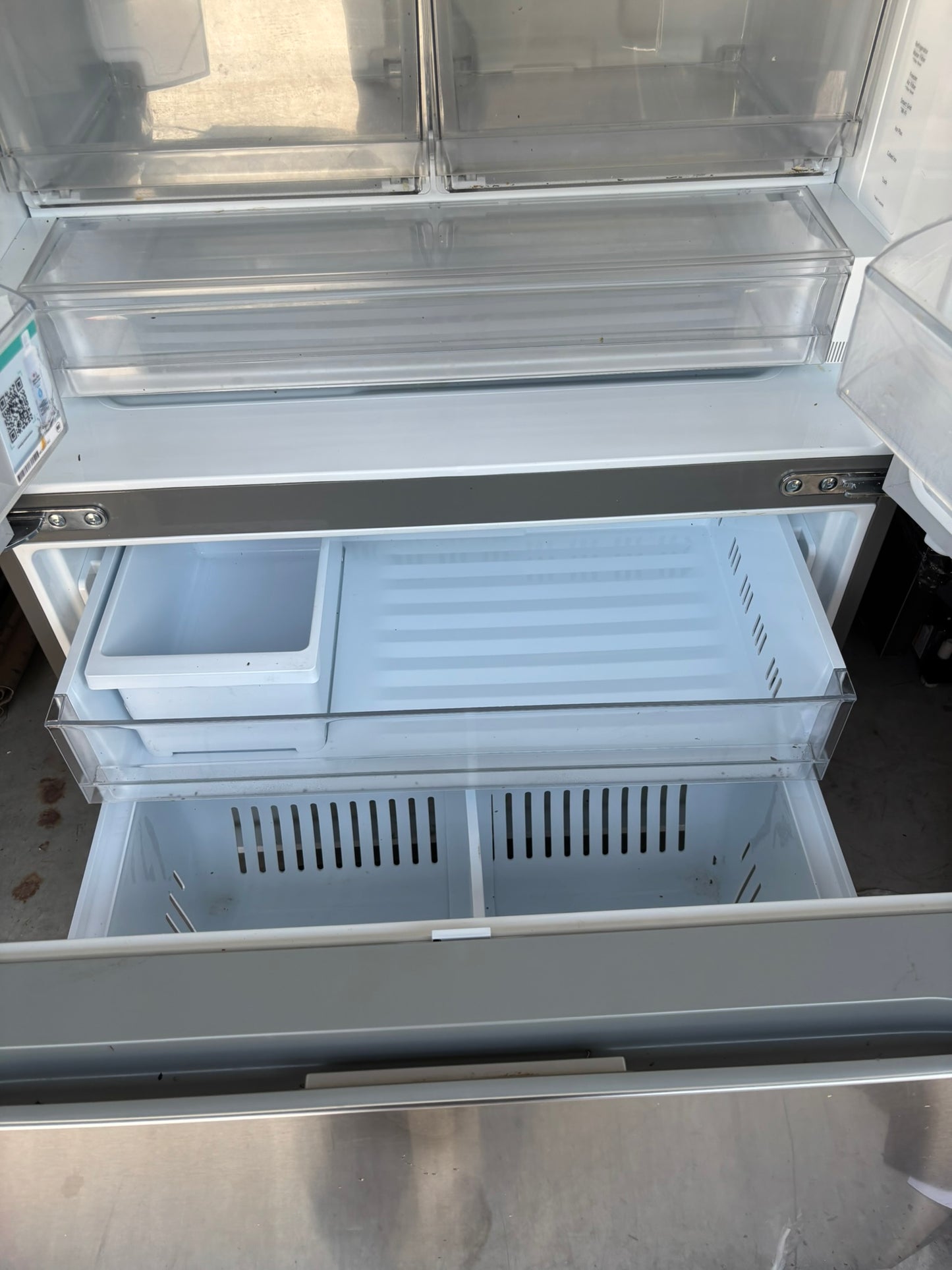 27 cu. ft. Smart Counter-Depth MAX™ French Door Refrigerator - Scratch & Dent WCA117 - LG LRFLC2716S