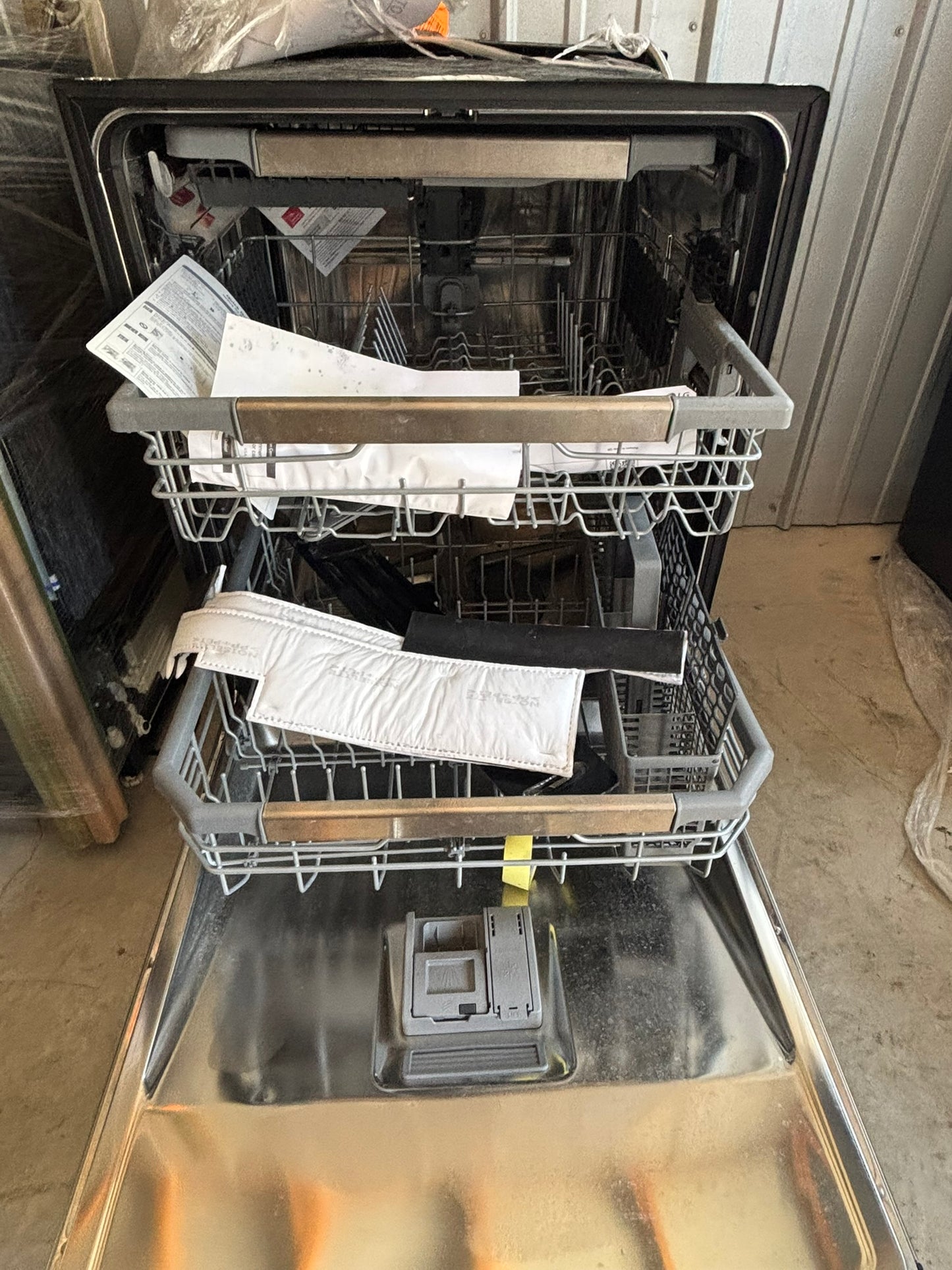 Top Control Wi-Fi Enabled Dishwasher with QuadWash™ Pro - Scratch & Dent WCA118 - LG LDPM6762S
