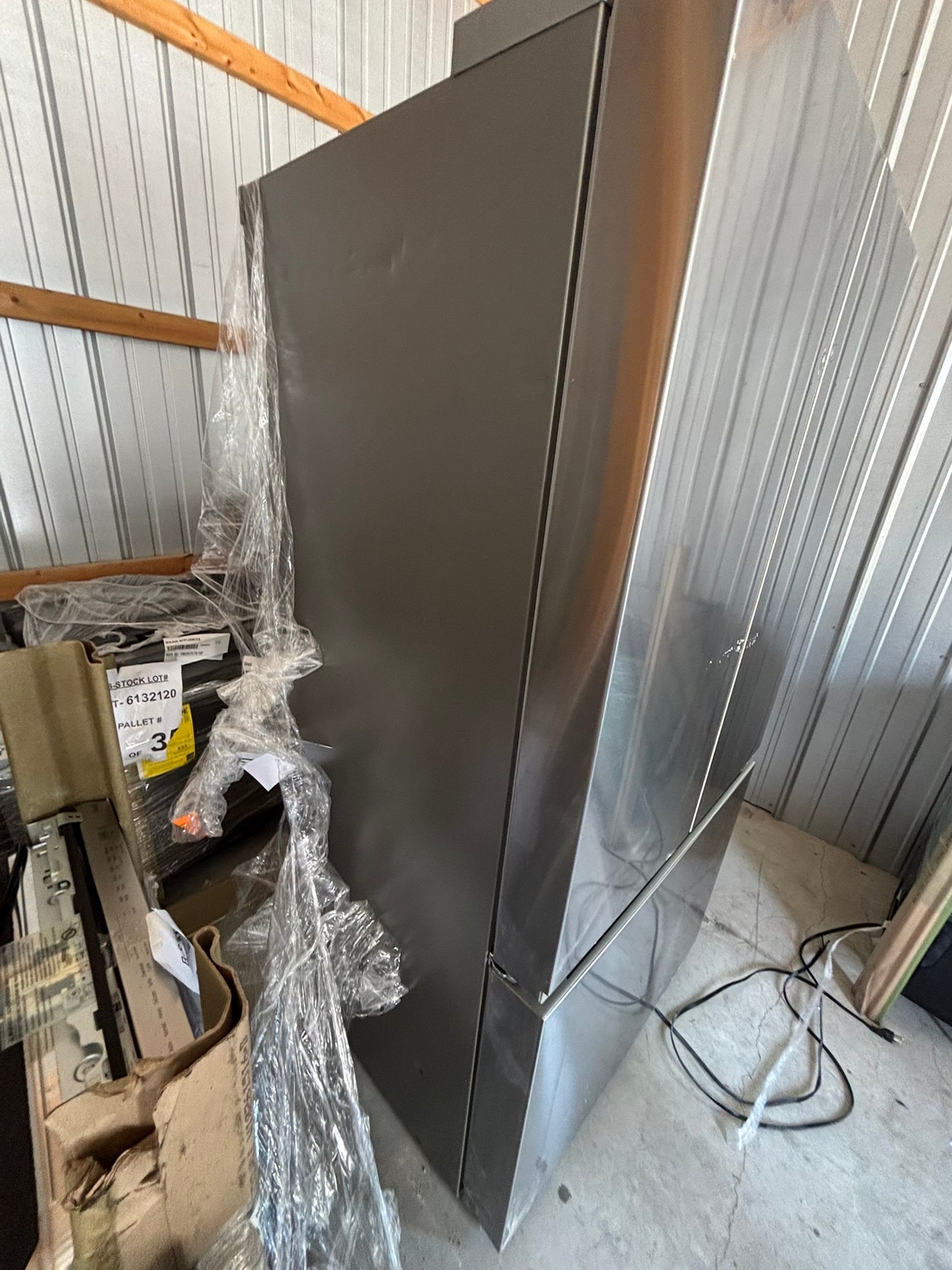 27 cu. ft. Smart Counter-Depth MAX™ French Door Refrigerator - Scratch & Dent WCA120 - LG LRFLC2716S