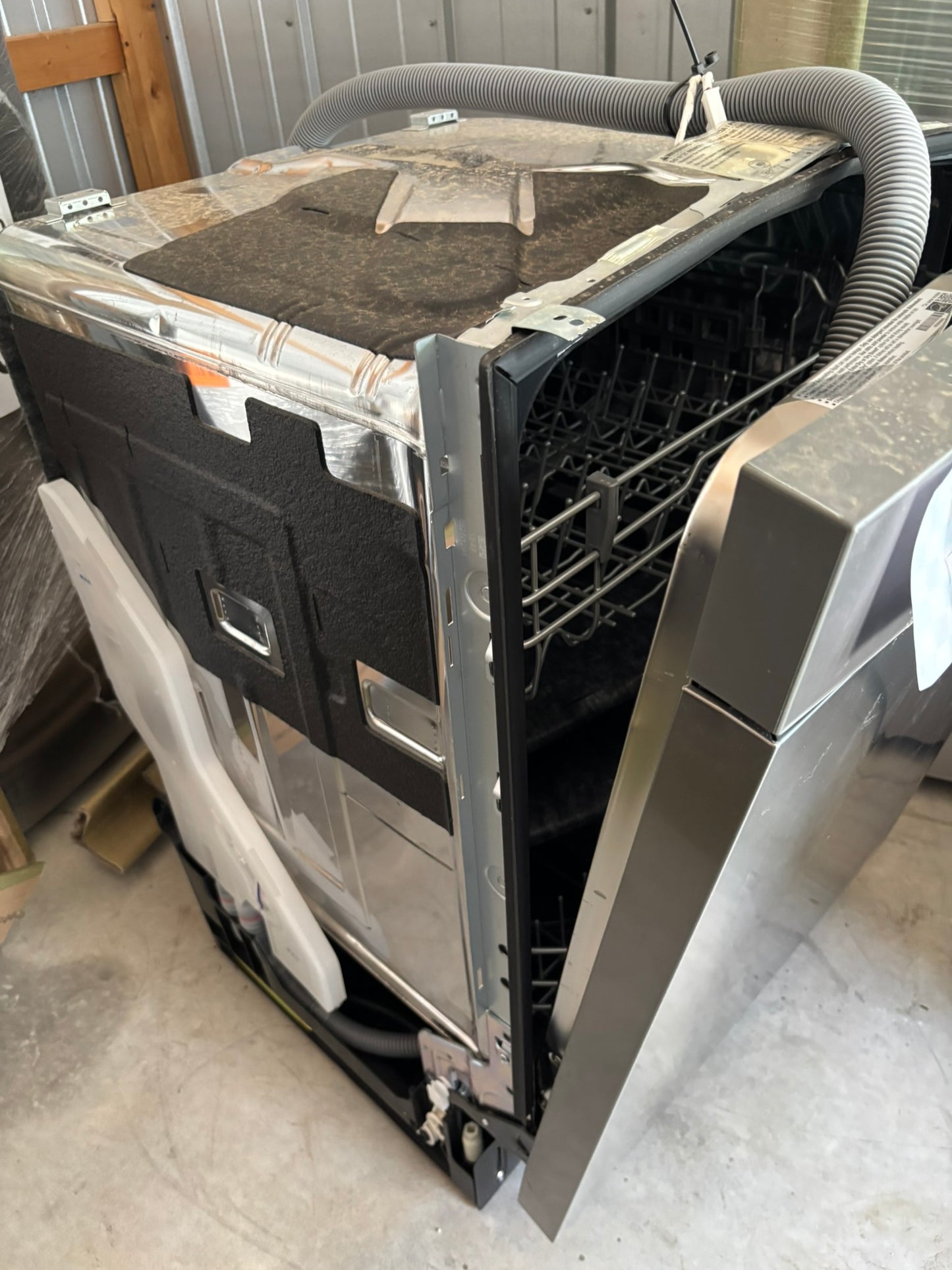 Front Control Dishwasher with LoDecibel Operation and Dynamic Dry™ - Scratch & Dent WCA122 - LG LDFC2423V