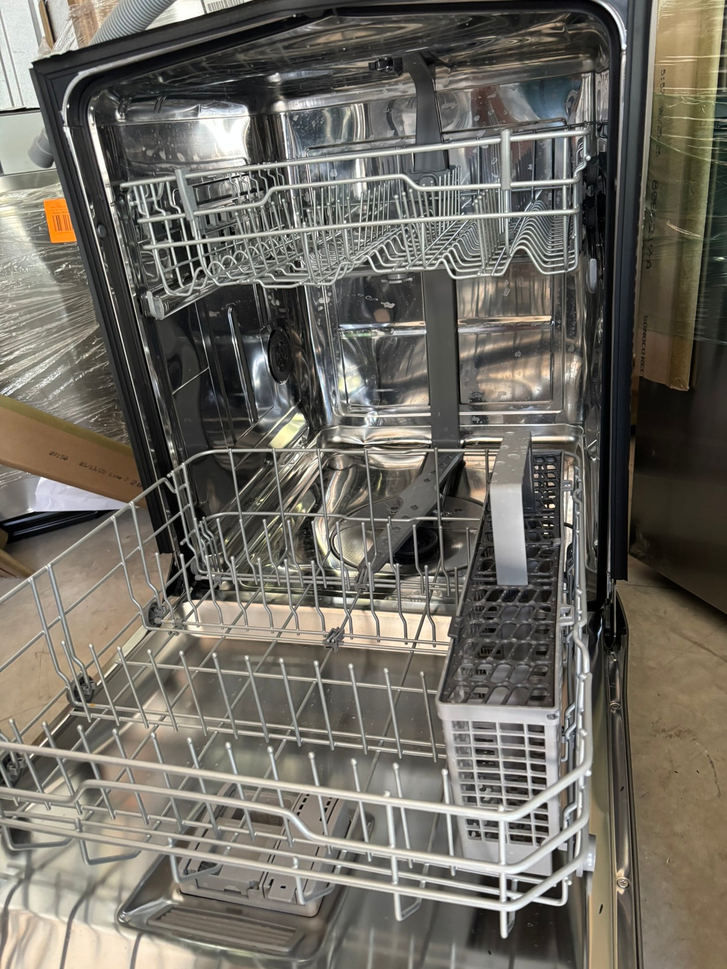 Front Control Dishwasher with LoDecibel Operation and Dynamic Dry™ - Scratch & Dent WCA122 - LG LDFC2423V