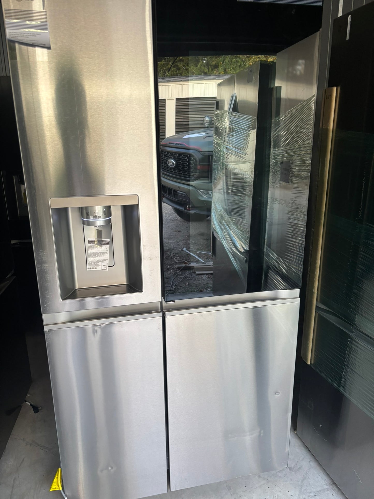 27 cu. ft. Smart Side-By-Side InstaView® Door-in-Door® Refrigerator with Craft Ice™ - Scratch & Dent WCA133 - LG LRSVS2706S