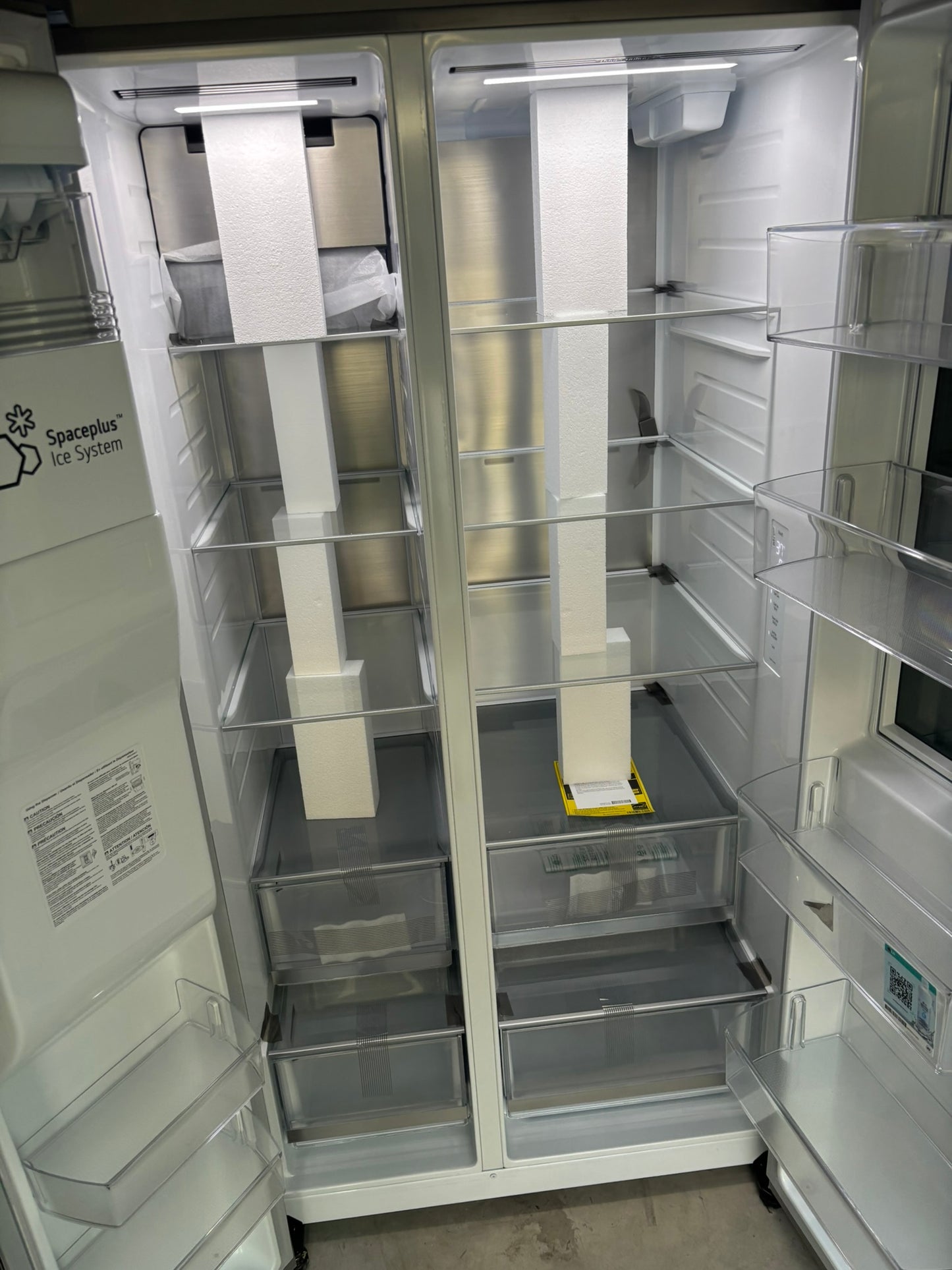 27 cu. ft. Smart Side-By-Side InstaView® Door-in-Door® Refrigerator with Craft Ice™ - Scratch & Dent WCA133 - LG LRSVS2706S