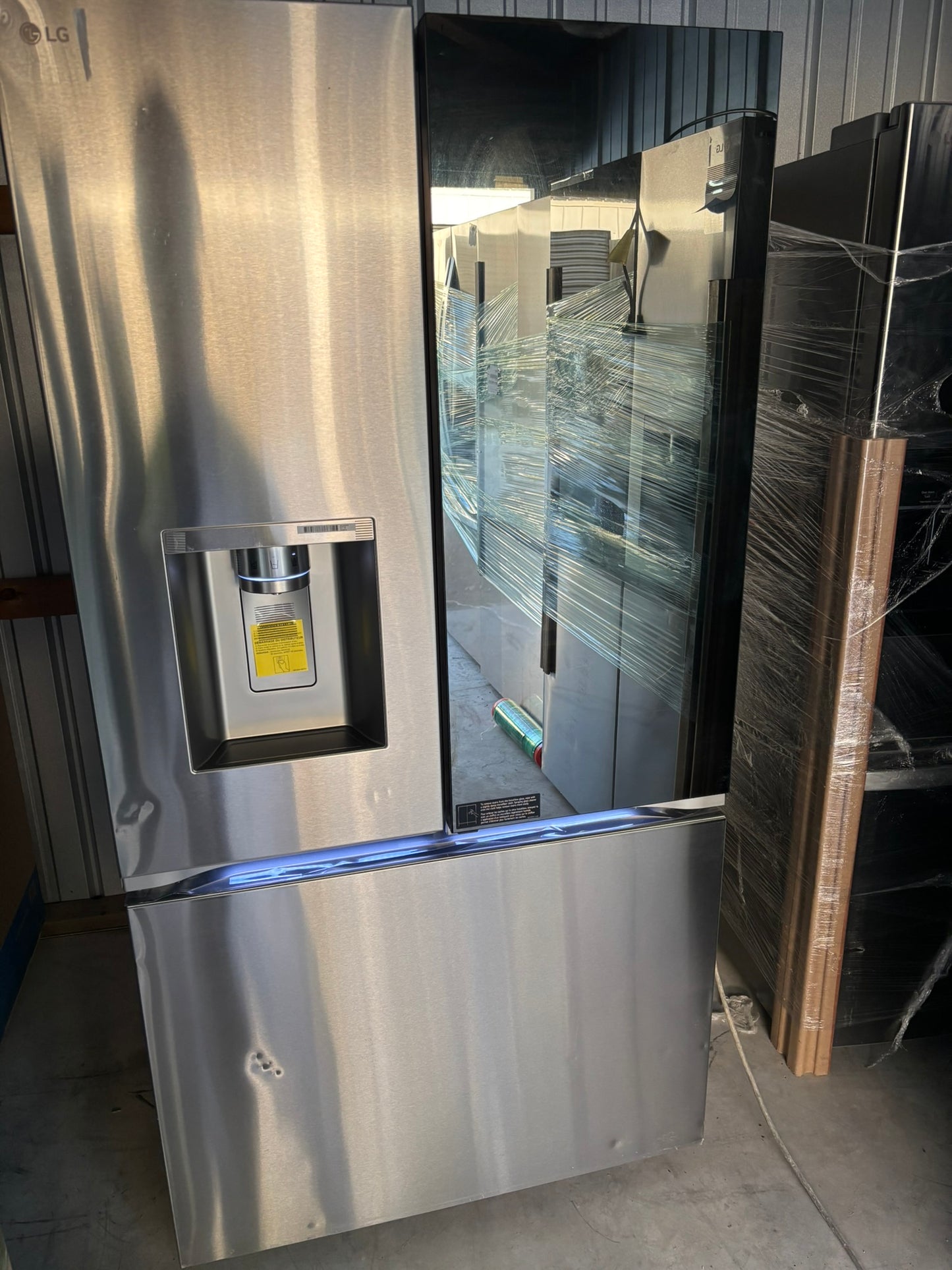 26 cu. ft. Smart Counter-Depth MAX™ French Door Refrigerator with Four Types of Ice - Scratch & Dent WCA136- LG LRYXC2606S