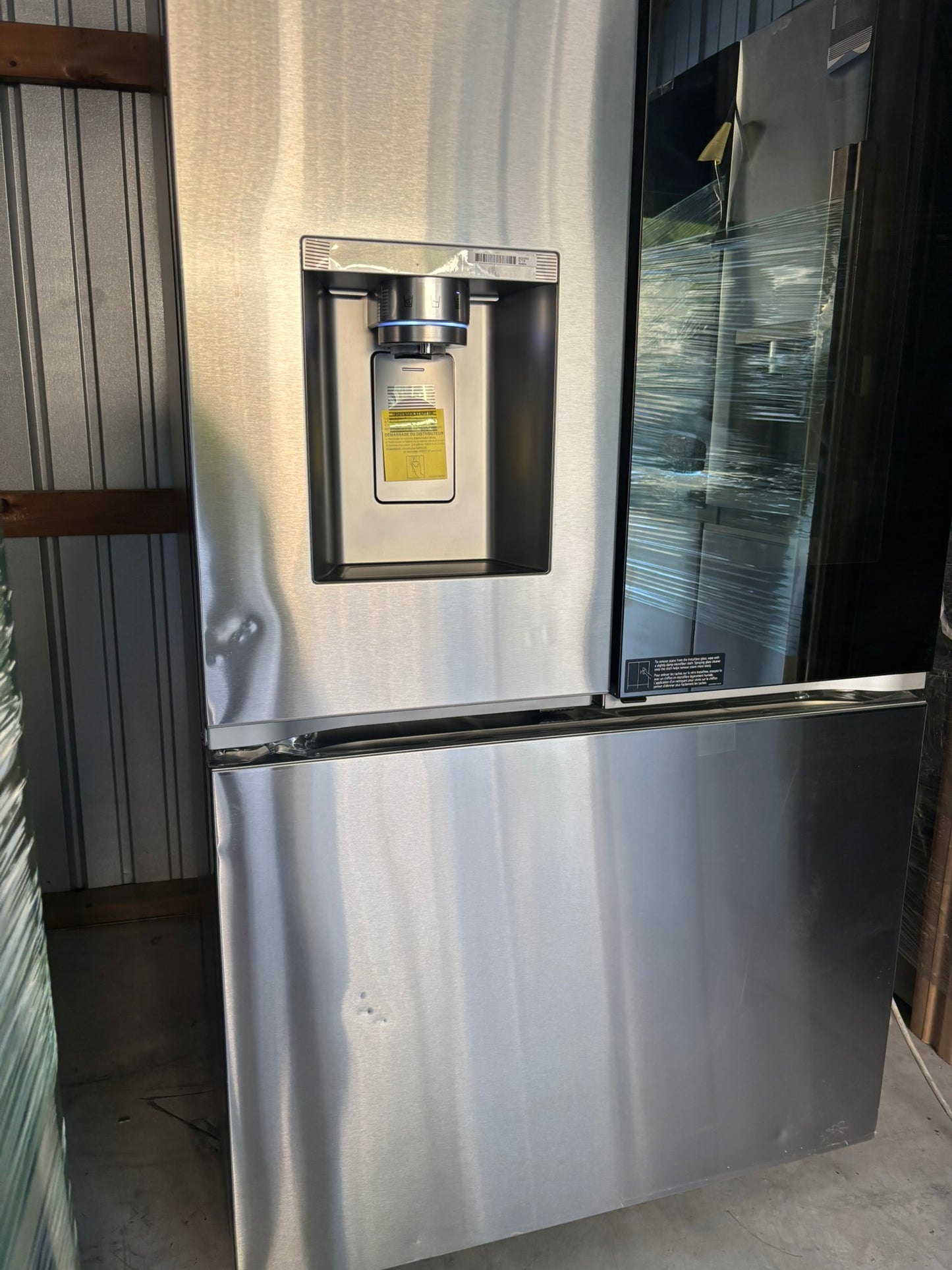 26 cu. ft. Smart Counter-Depth MAX™ French Door Refrigerator with Four Types of Ice - Scratch & Dent WCA136- LG LRYXC2606S