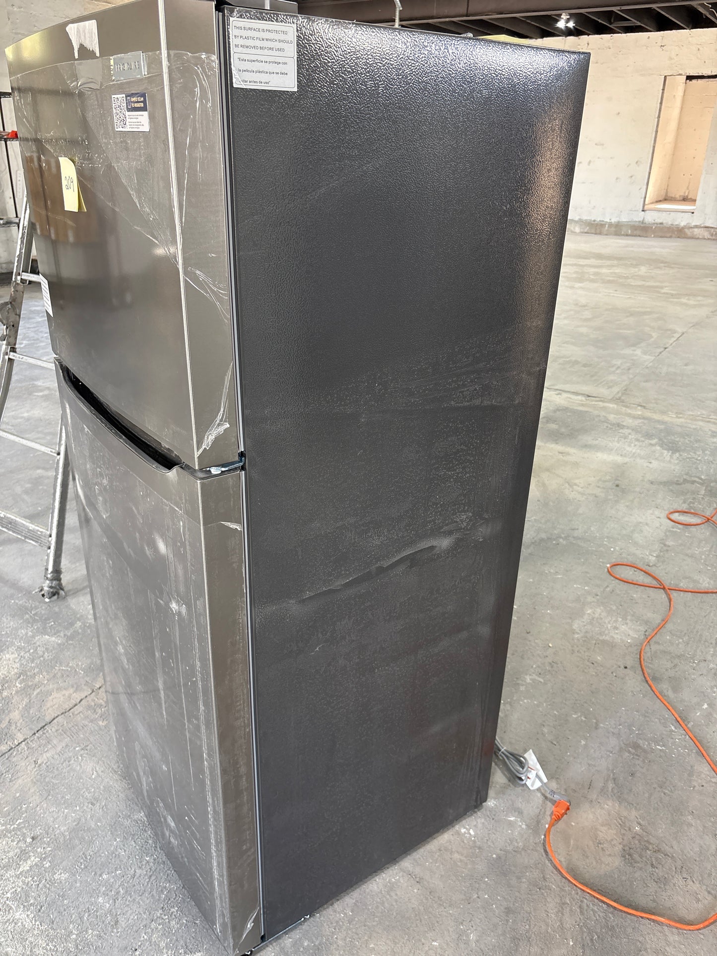 Frigidaire 18 Cu. Ft. Garage Ready Top Freezer Refrigerator Scratch & Dent WCA209 - FRTE1835AV