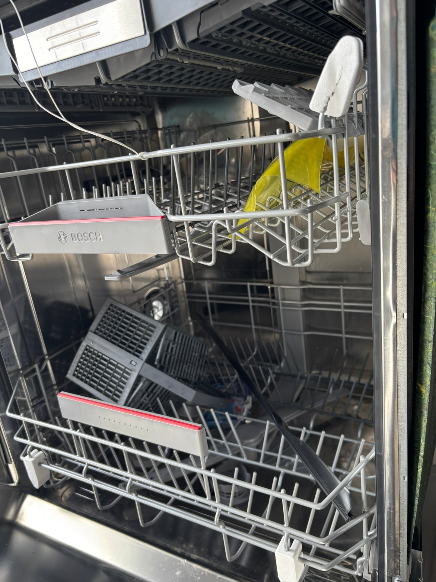 Bosch 800 Series Top Control Towel Bar Handle Dishwasher, Stainless Steel Tub, CrystalDry Technology, Ultra Quiet 42 dBa Scratch & Dent WCA221 - SHX78CC5UC