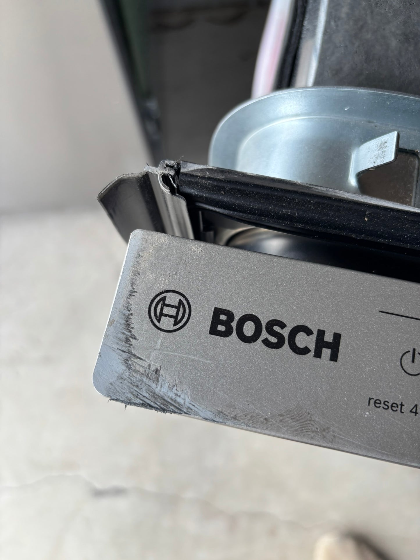 Bosch 800 Series Top Control Towel Bar Handle Dishwasher, Stainless Steel Tub, CrystalDry Technology, Ultra Quiet 42 dBa Scratch & Dent WCA223 - SHX78CC5UC