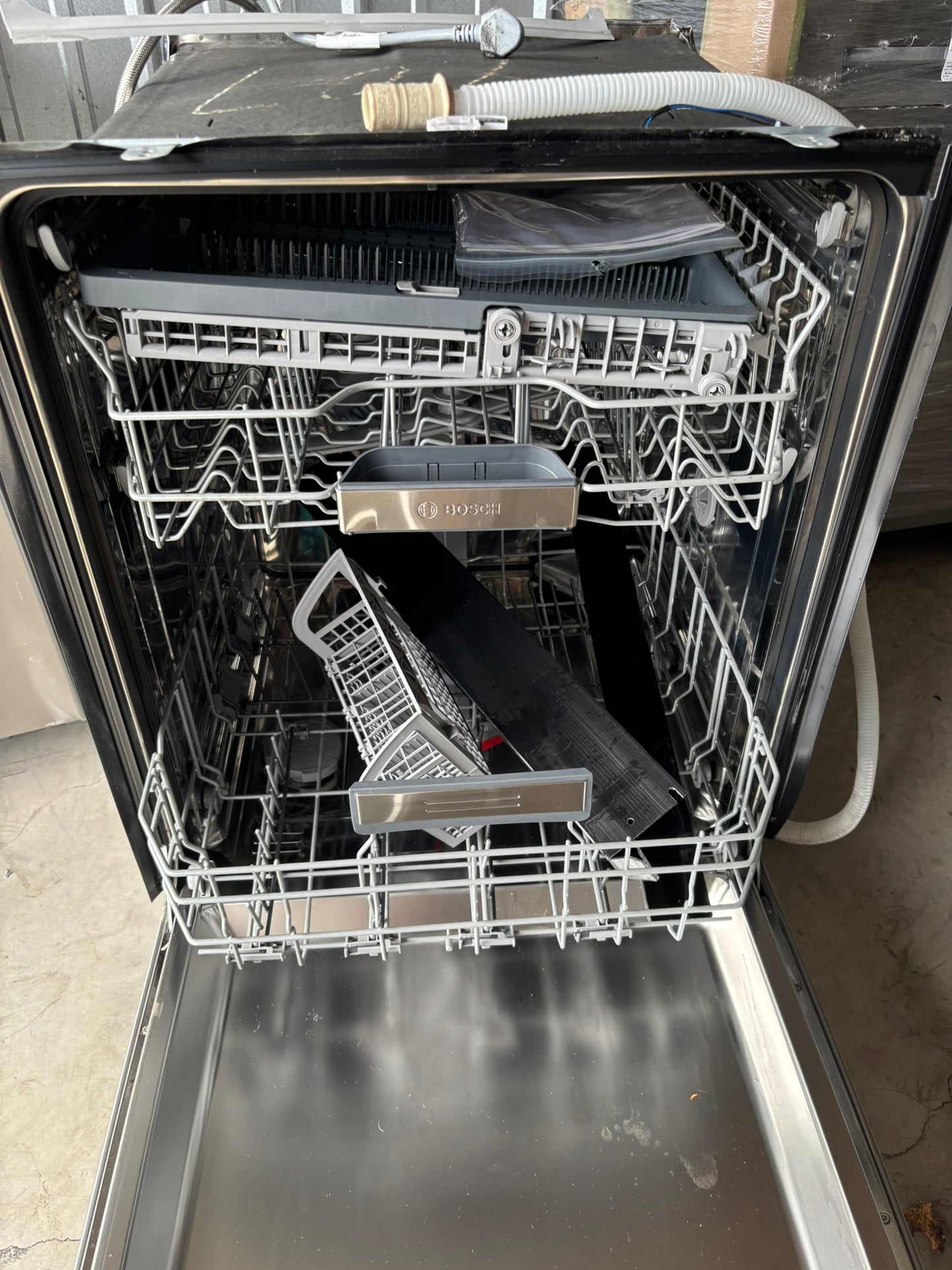 Bosch 800 Series Top Control Towel Bar Handle Dishwasher, Stainless Steel Tub, CrystalDry Technology, Ultra Quiet 42 dBa Scratch & Dent WCA223 - SHX78CC5UC