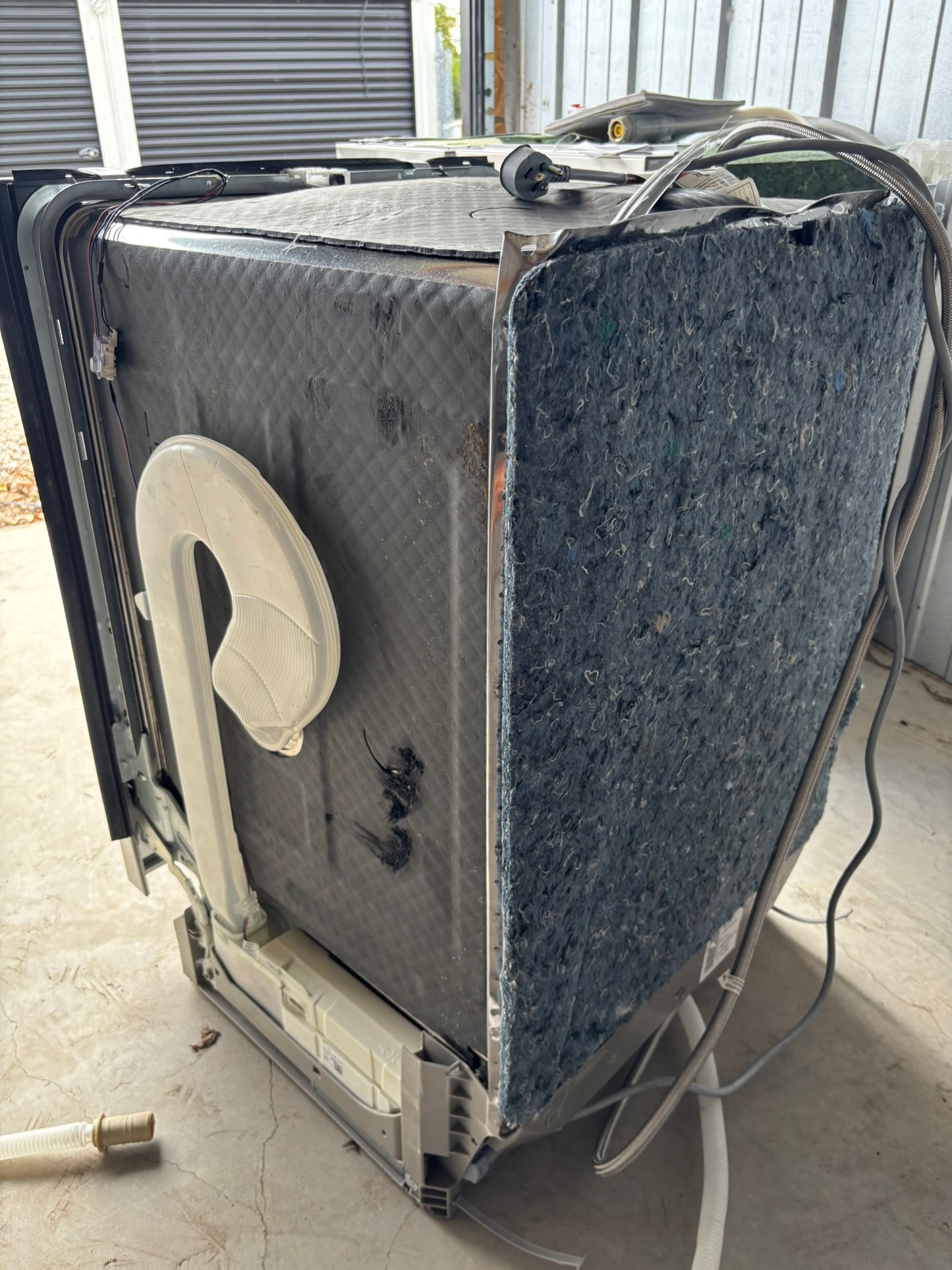 Bosch 800 Series Top Control Towel Bar Handle Dishwasher, Stainless Steel Tub, CrystalDry Technology, Ultra Quiet 42 dBa Scratch & Dent WCA223 - SHX78CC5UC