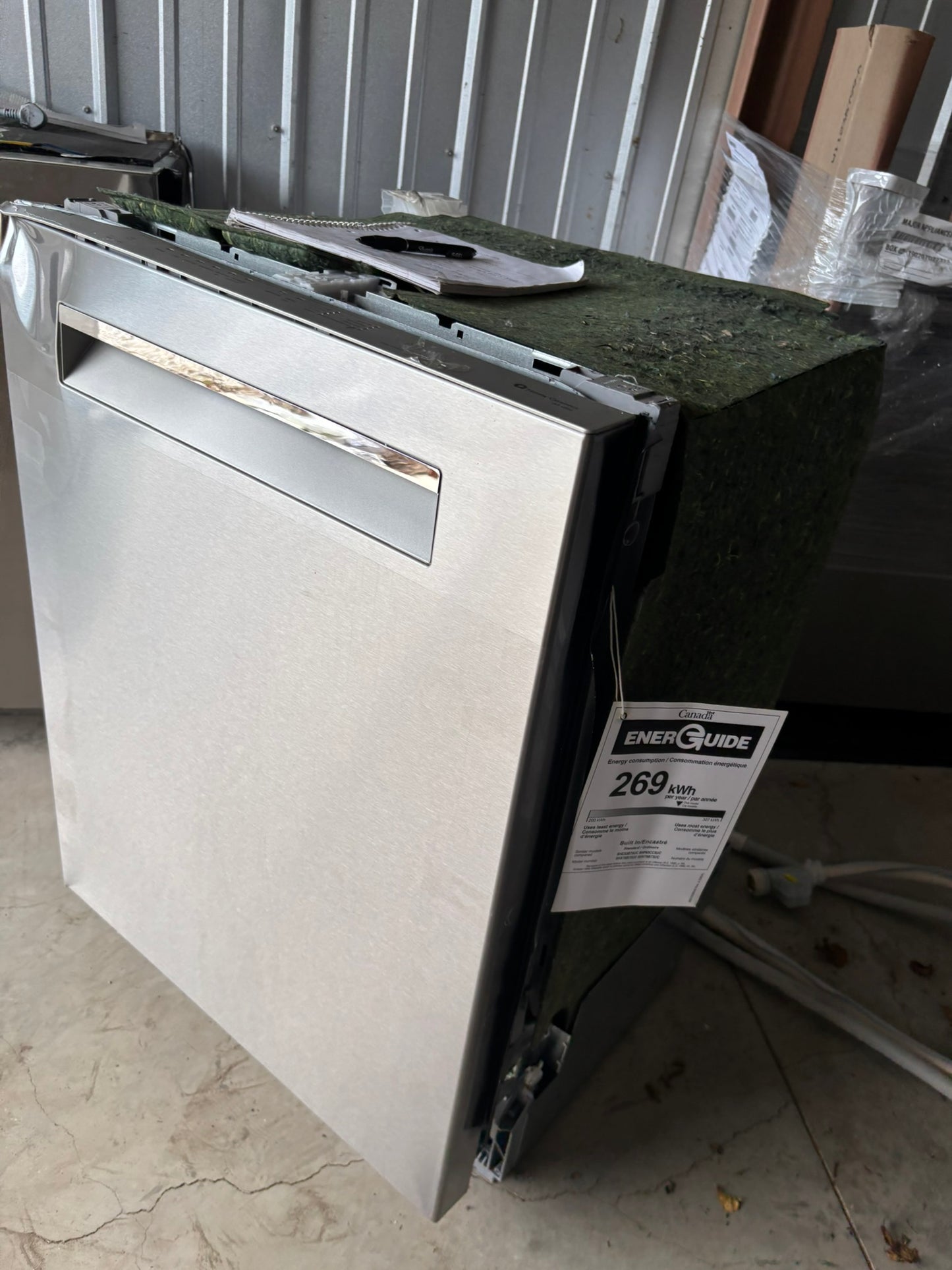 Bosch 800 Series Top Control Towel Bar Handle Dishwasher, Stainless Steel Tub, CrystalDry Technology, Ultra Quiet 42 dBa Scratch & Dent WCA223 - SHX78CC5UC