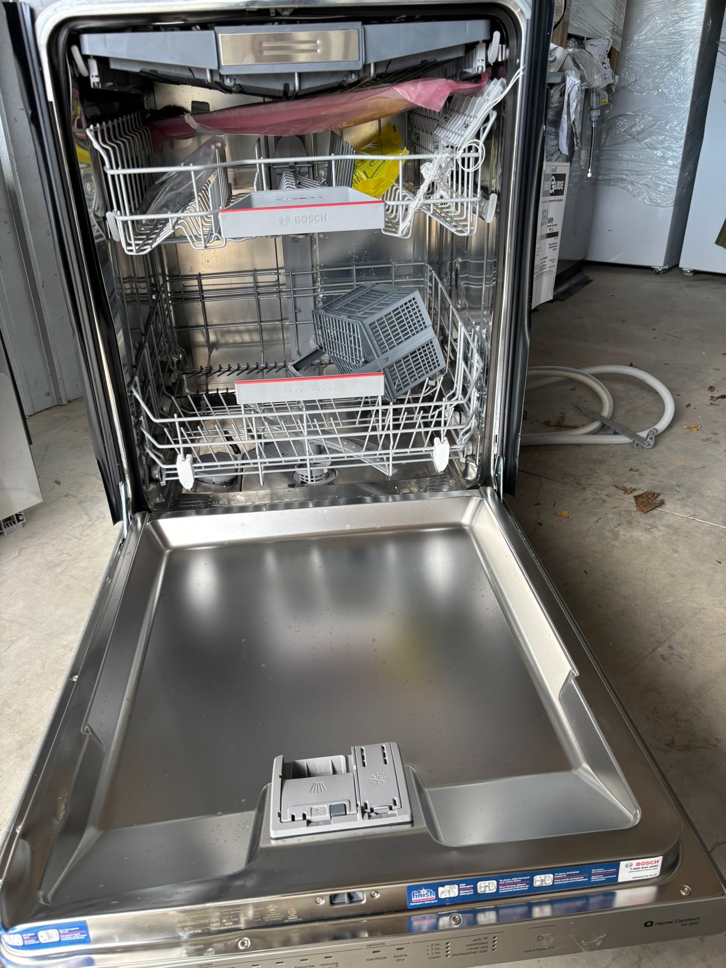 Bosch 800 Series Top Control Towel Bar Handle Dishwasher, Stainless Steel Tub, CrystalDry Technology, Ultra Quiet 42 dBa Scratch & Dent WCA223 - SHX78CC5UC