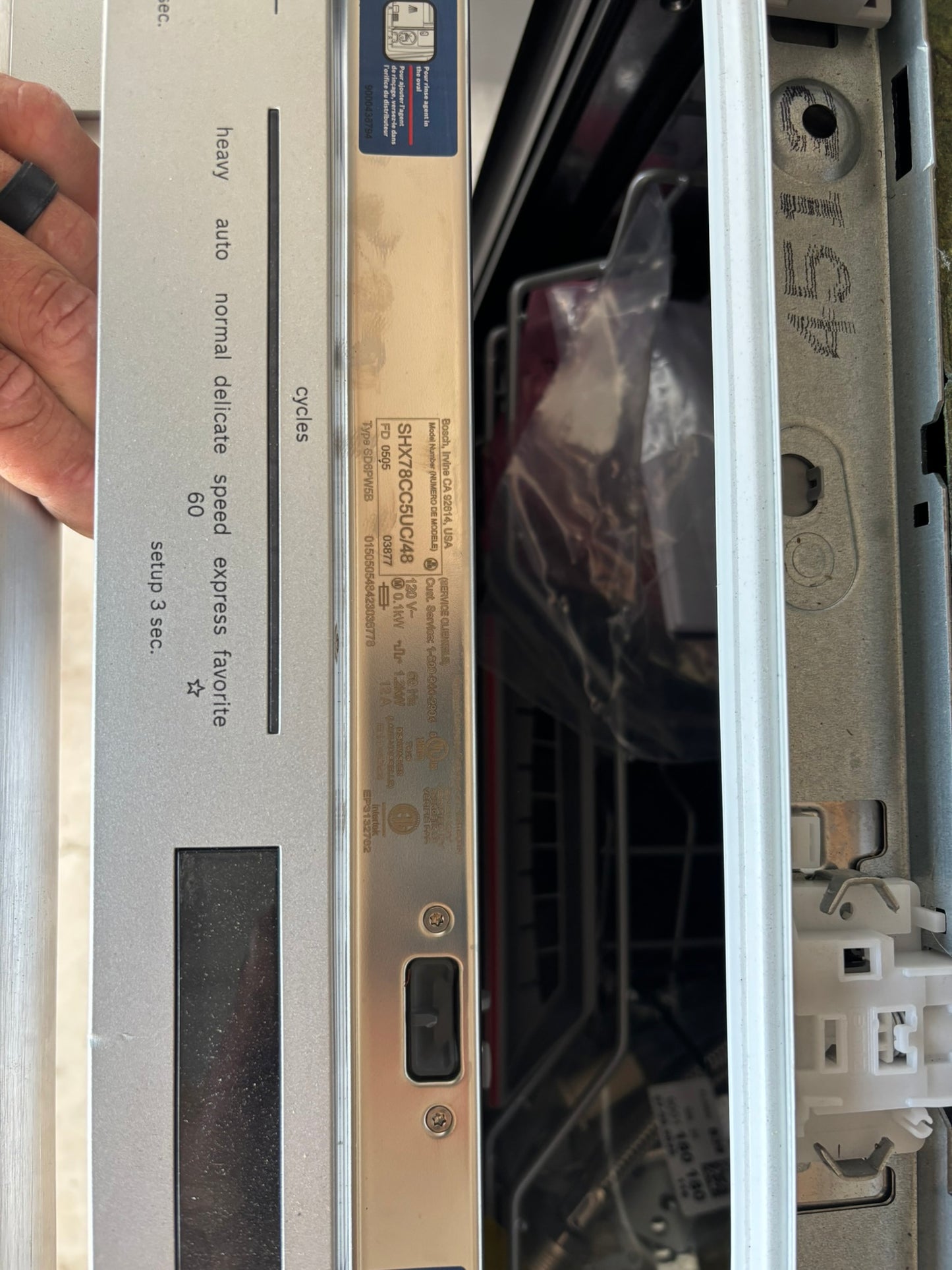 Bosch 500 Series Top Control Pocket Handle Dishwasher, Stainless Steel Tub, PureDry Technology, Ultra Quiet 44 dBa Scratch & Dent WCA224 - SHP65CC5UC