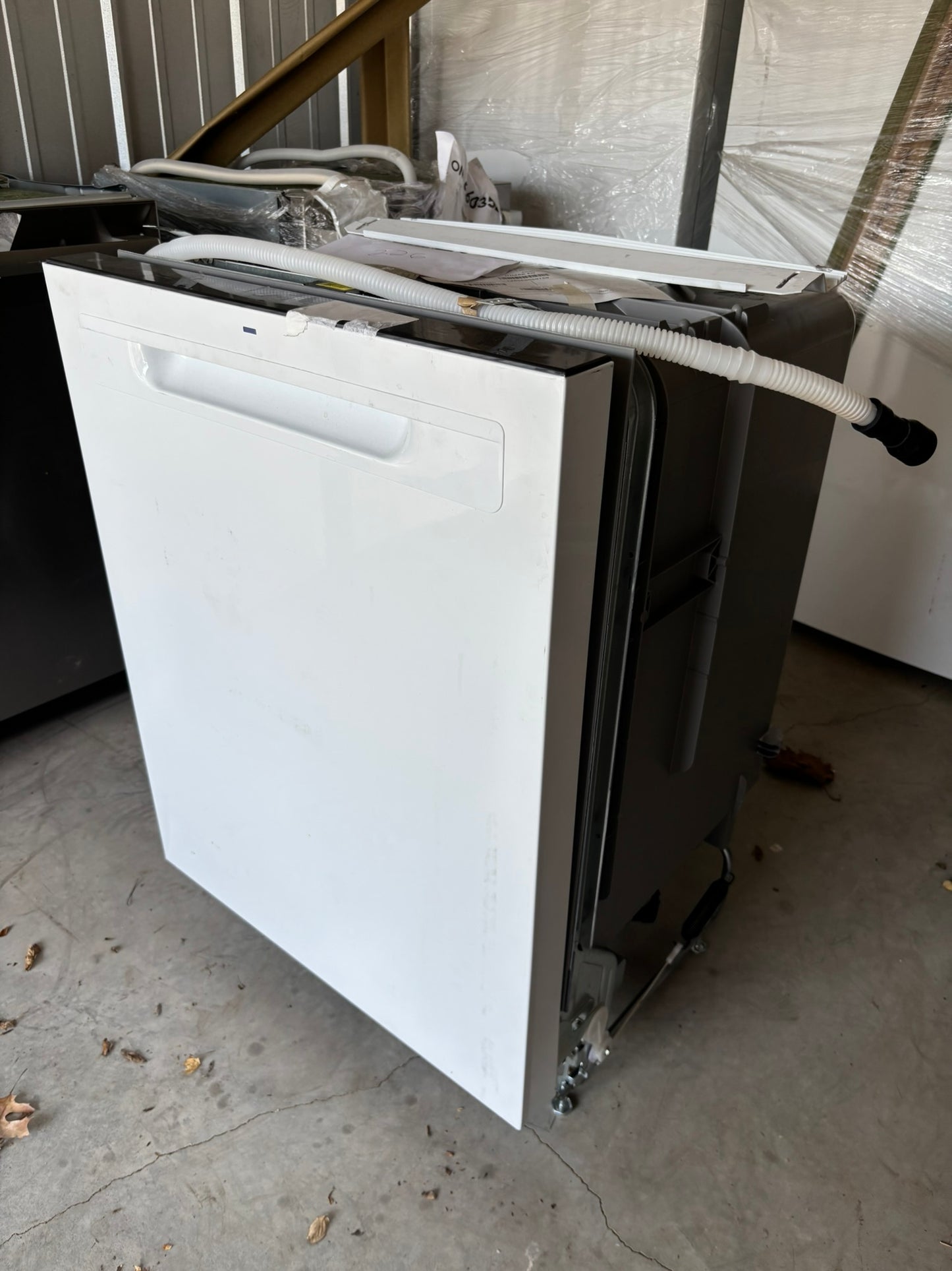 GE ENERGY STAR Top Control with Plastic Interior Dishwasher with Sanitize Cycle & Dry Boost - Scratch & Dent WCA226 GDP630PGRWW