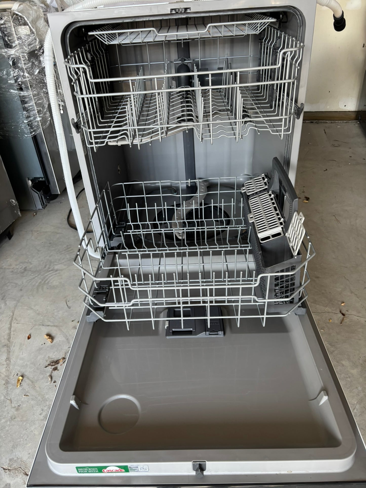 GE ENERGY STAR Top Control with Plastic Interior Dishwasher with Sanitize Cycle & Dry Boost - Scratch & Dent WCA226 GDP630PGRWW