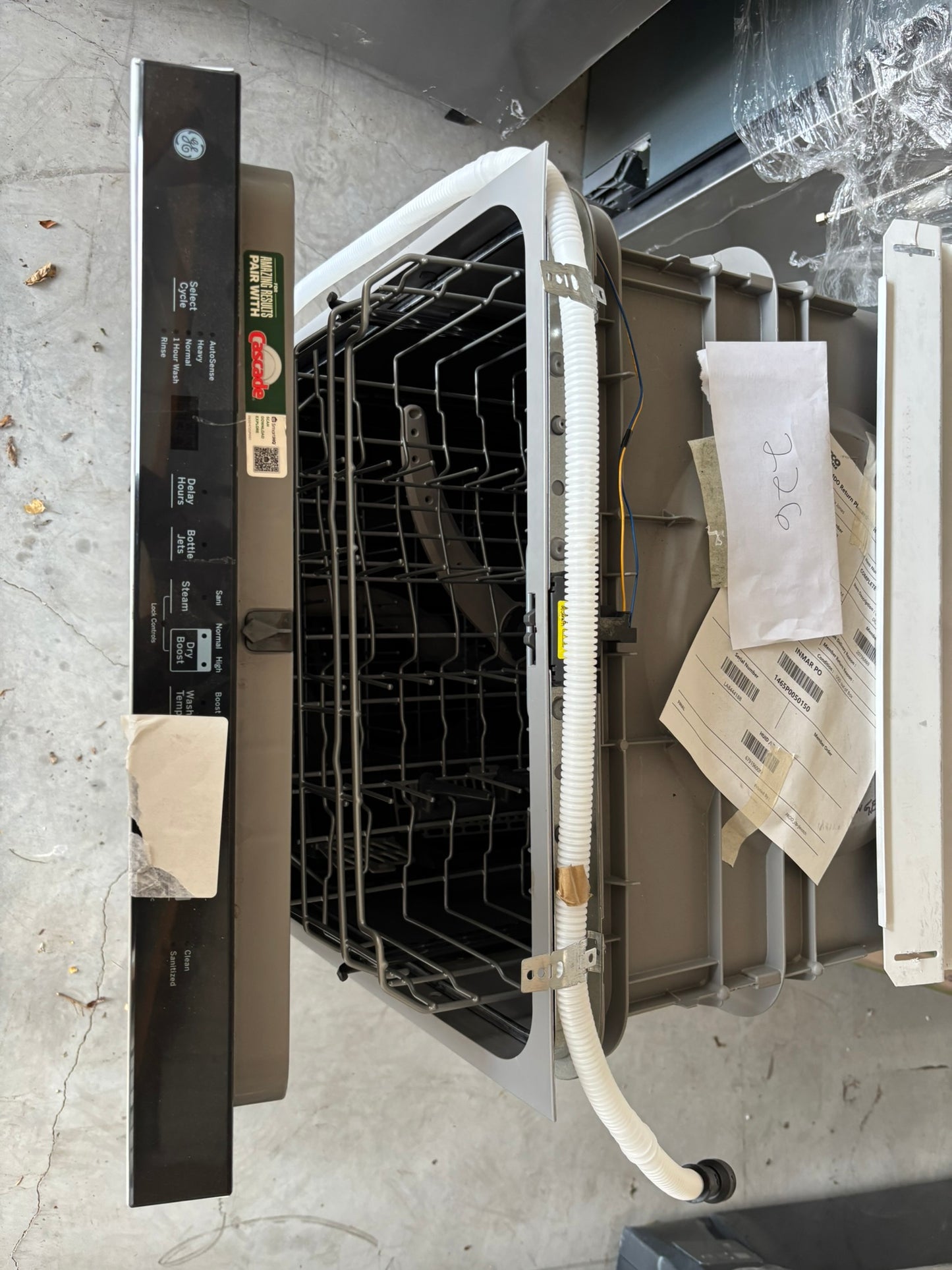 GE ENERGY STAR Top Control with Plastic Interior Dishwasher with Sanitize Cycle & Dry Boost - Scratch & Dent WCA226 GDP630PGRWW