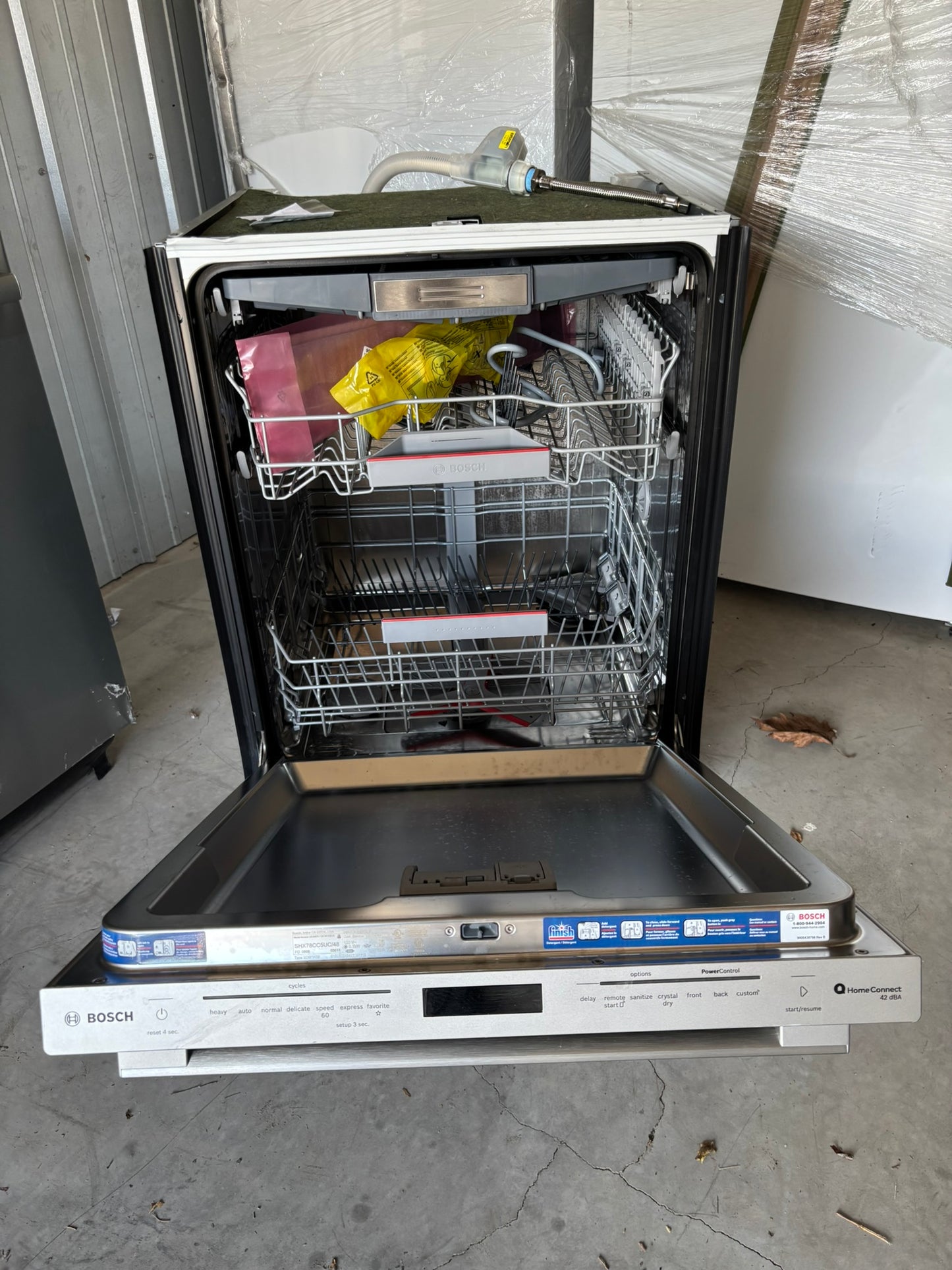 Bosch 800 Series Top Control Towel Bar Handle Dishwasher, Stainless Steel Tub, CrystalDry Technology, Ultra Quiet 42 dBa Scratch & Dent WCA227 - SHX78CC5UC