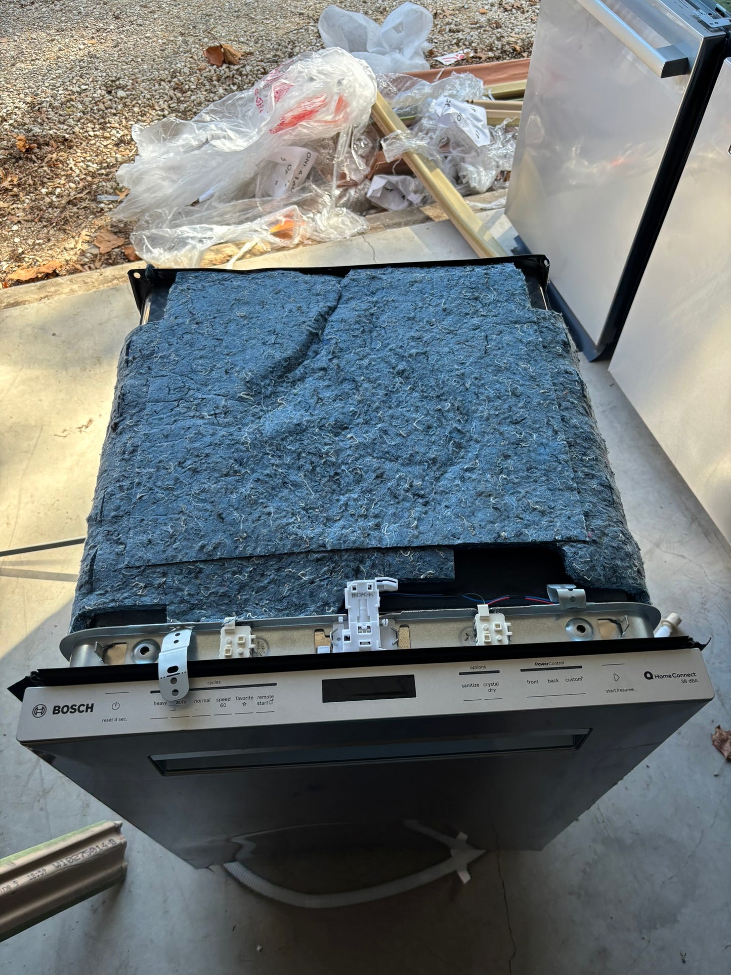 Bosch Benchmark® Dishwasher 24'' Stainless Steel Anti-fingerprint - Scratch & Dent WCA228 SHP9PCM5N