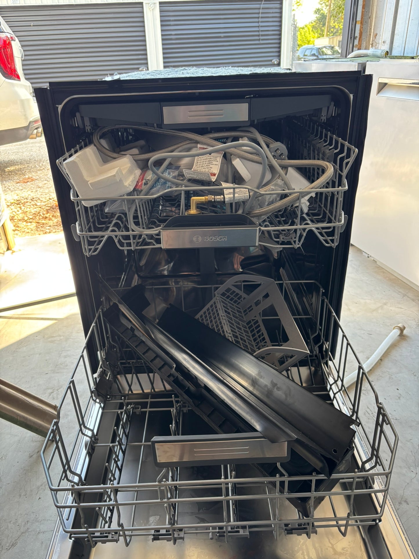 Bosch Benchmark® Dishwasher 24'' Stainless Steel Anti-fingerprint - Scratch & Dent WCA228 SHP9PCM5N