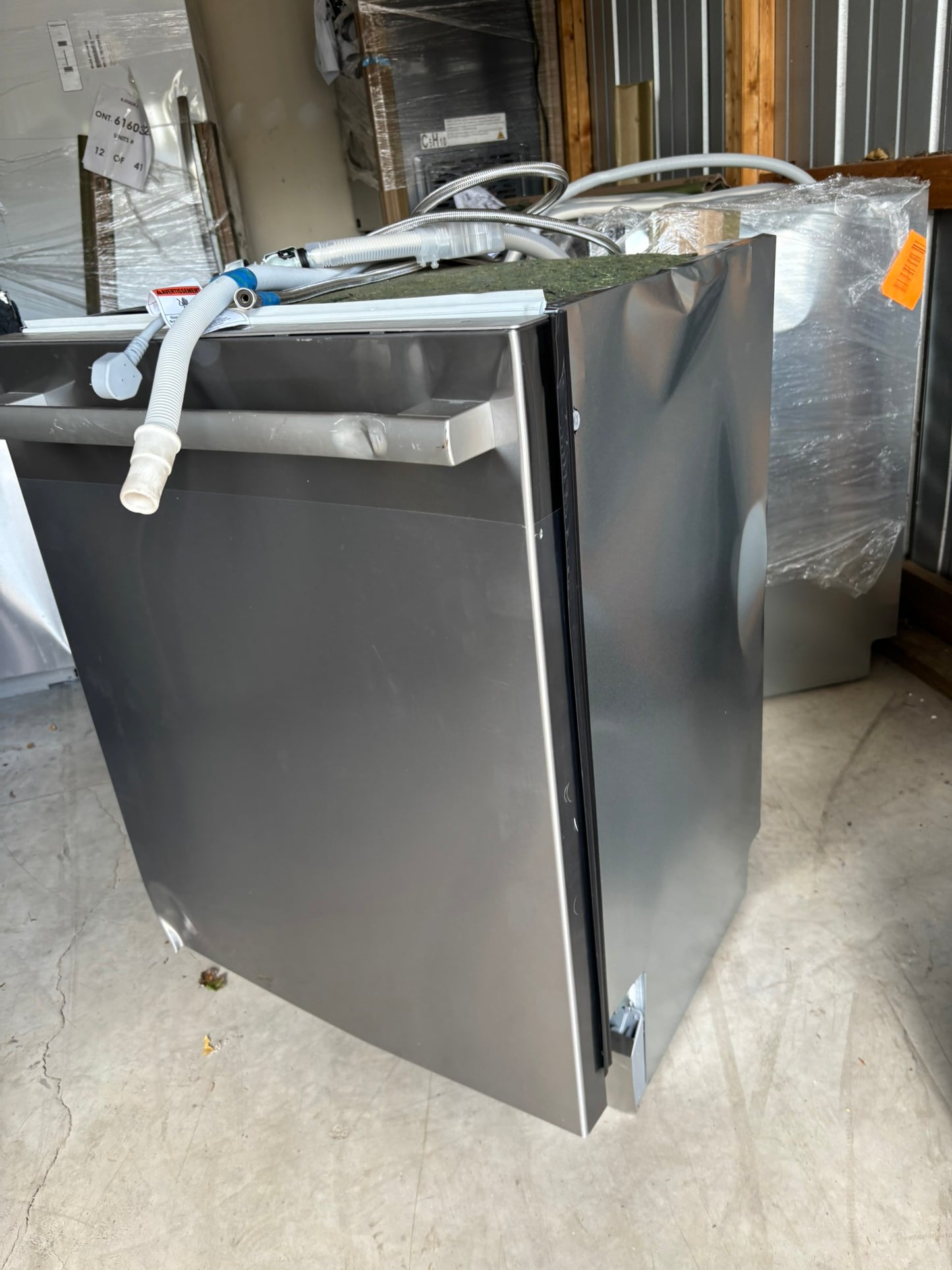 Bosch 800 Series Top Control Towel Bar Handle Dishwasher, Stainless Steel Tub, CrystalDry Technology, Ultra Quiet 42 dBa Scratch & Dent WCA230 - SHX78CC5UC