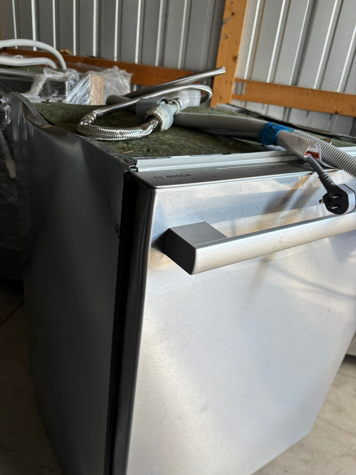 Bosch 800 Series Top Control Towel Bar Handle Dishwasher, Stainless Steel Tub, CrystalDry Technology, Ultra Quiet 42 dBa Scratch & Dent WCA230 - SHX78CC5UC