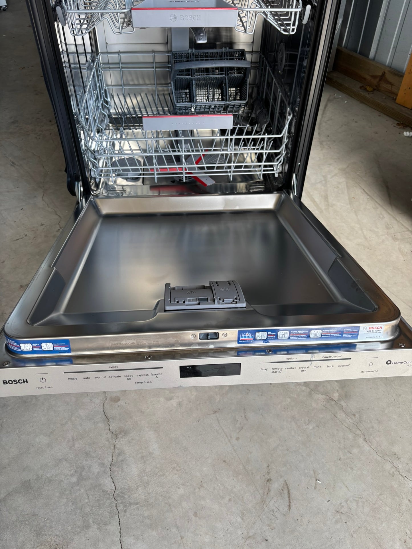 Bosch 800 Series Top Control Towel Bar Handle Dishwasher, Stainless Steel Tub, CrystalDry Technology, Ultra Quiet 42 dBa Scratch & Dent WCA230 - SHX78CC5UC