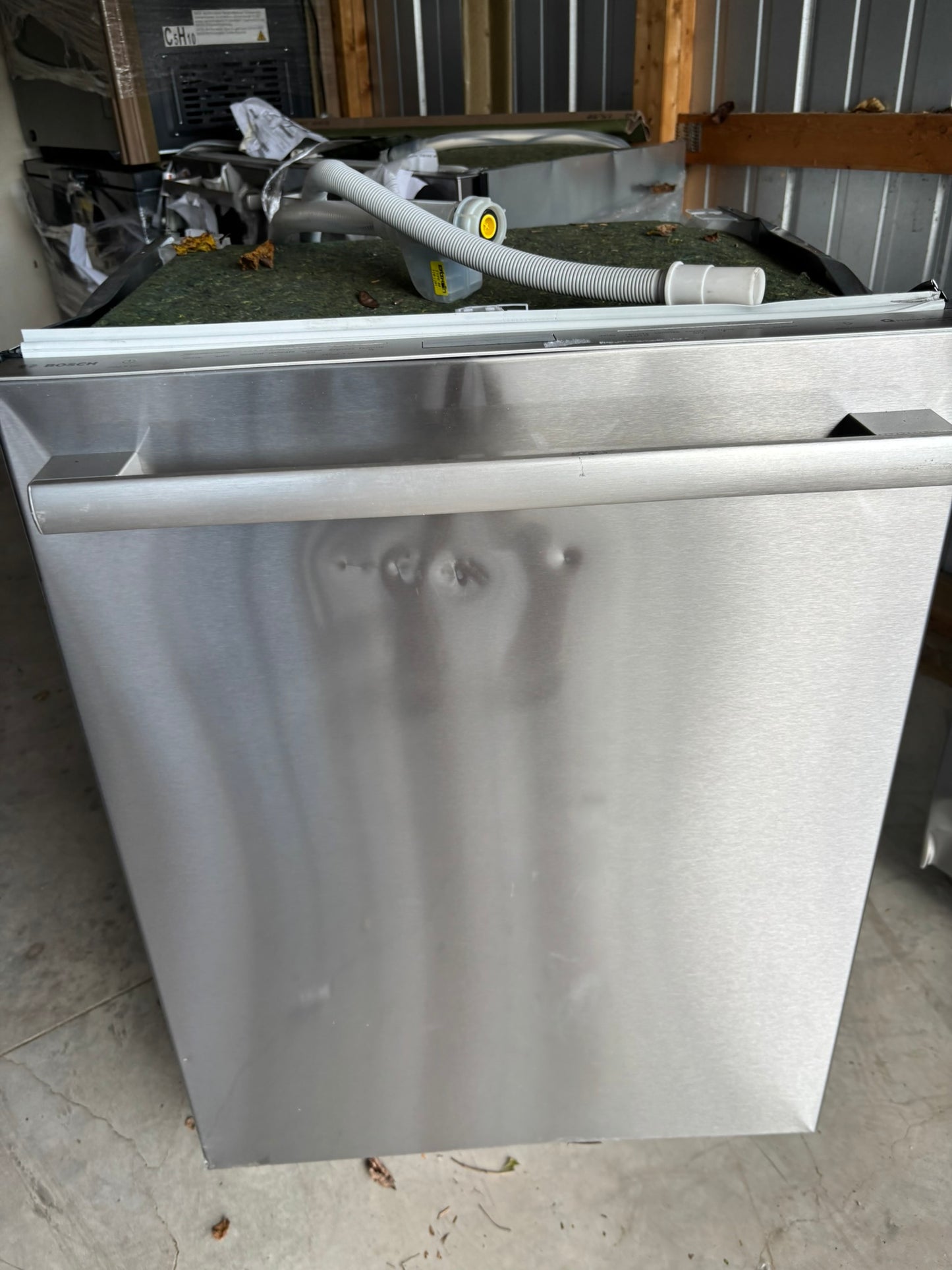 Bosch 800 Series Top Control Towel Bar Handle Dishwasher, Stainless Steel Tub, CrystalDry Technology, Ultra Quiet 42 dBa Scratch & Dent WCA231 - SHX78CC5UC