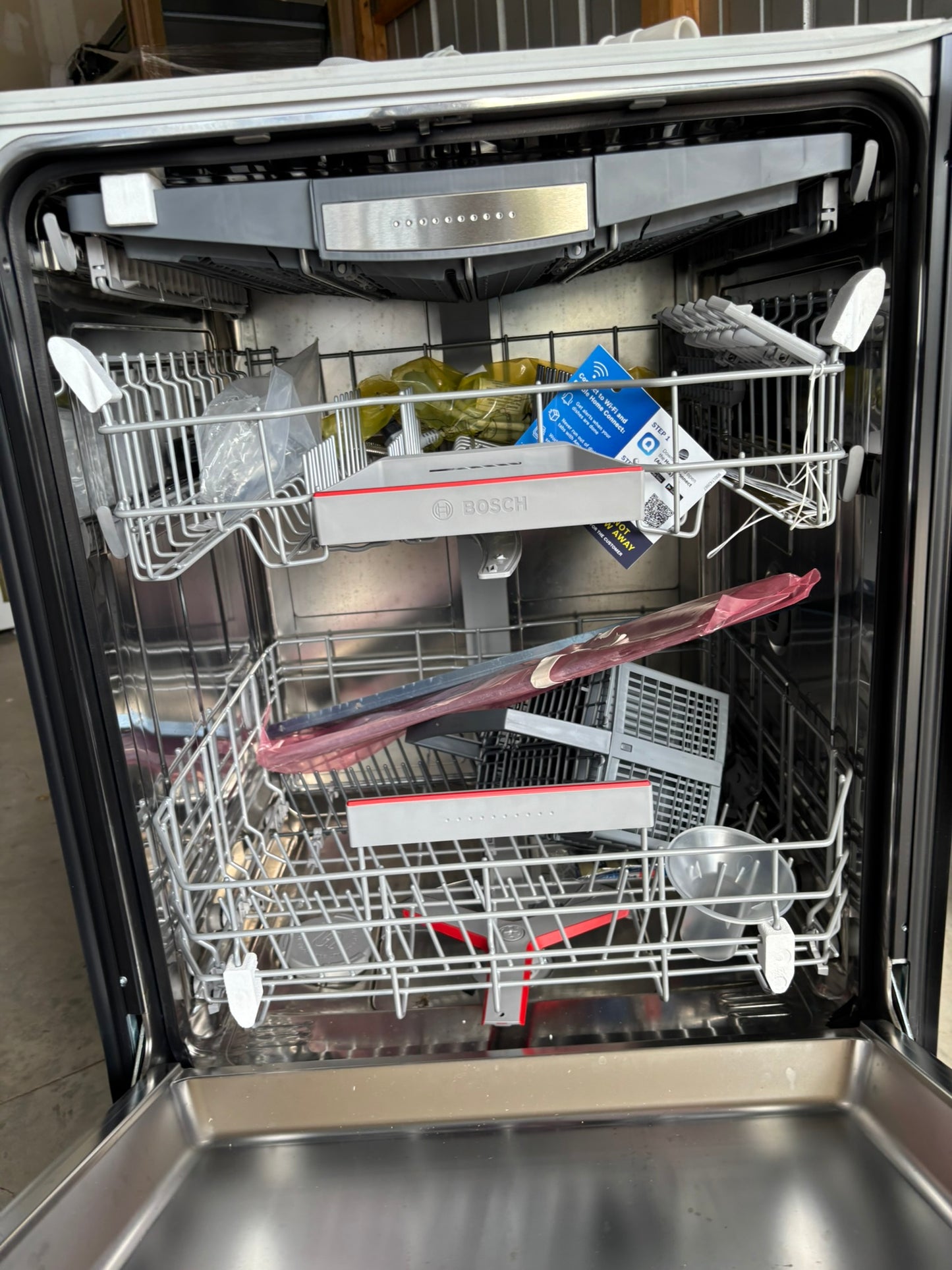 Bosch 800 Series Top Control Towel Bar Handle Dishwasher, Stainless Steel Tub, CrystalDry Technology, Ultra Quiet 42 dBa Scratch & Dent WCA231 - SHX78CC5UC