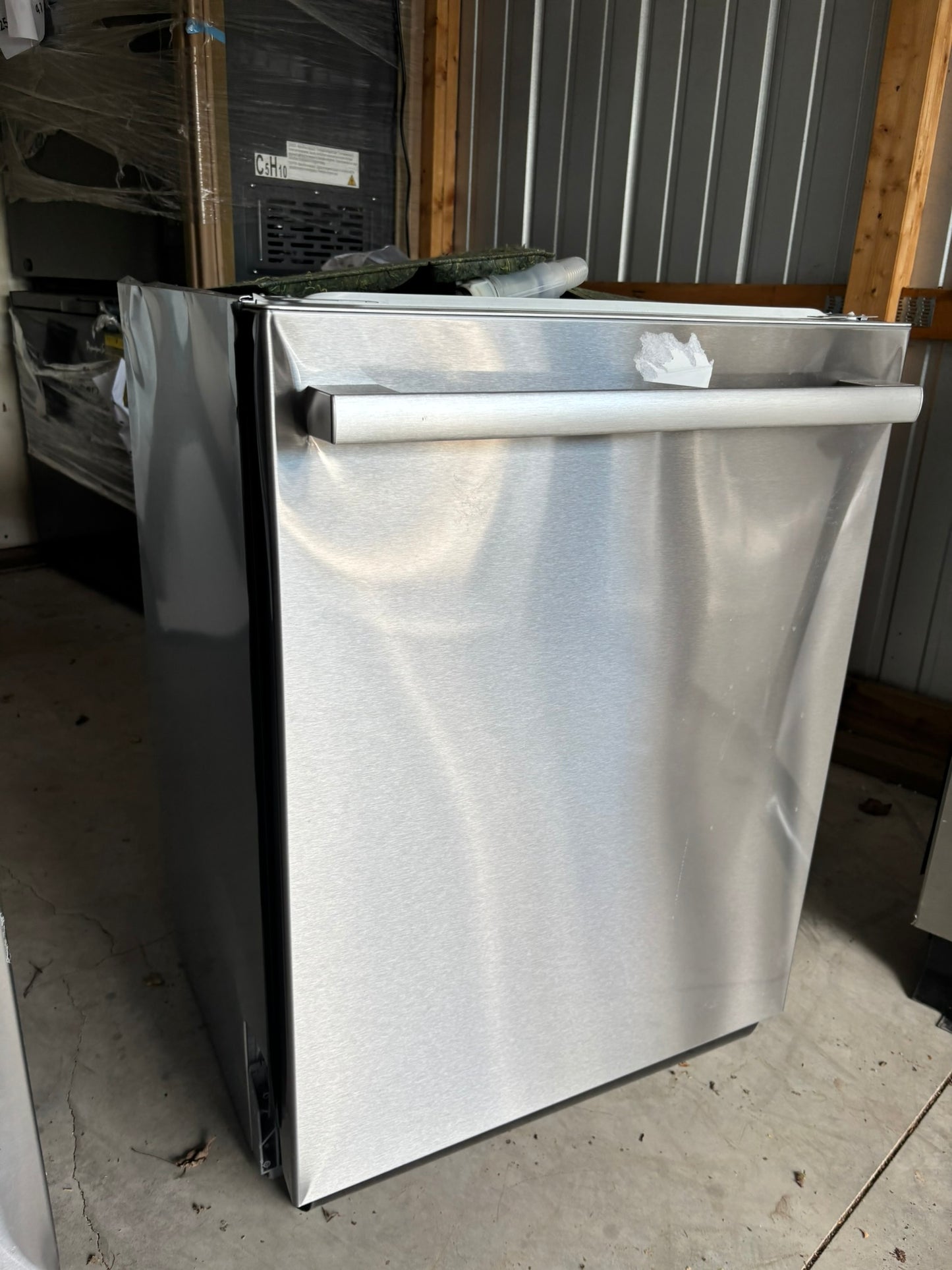 Bosch 800 Series Top Control Towel Bar Handle Dishwasher, Stainless Steel Tub, CrystalDry Technology, Ultra Quiet 42 dBa Scratch & Dent WCA232 - SHX78CC5UC