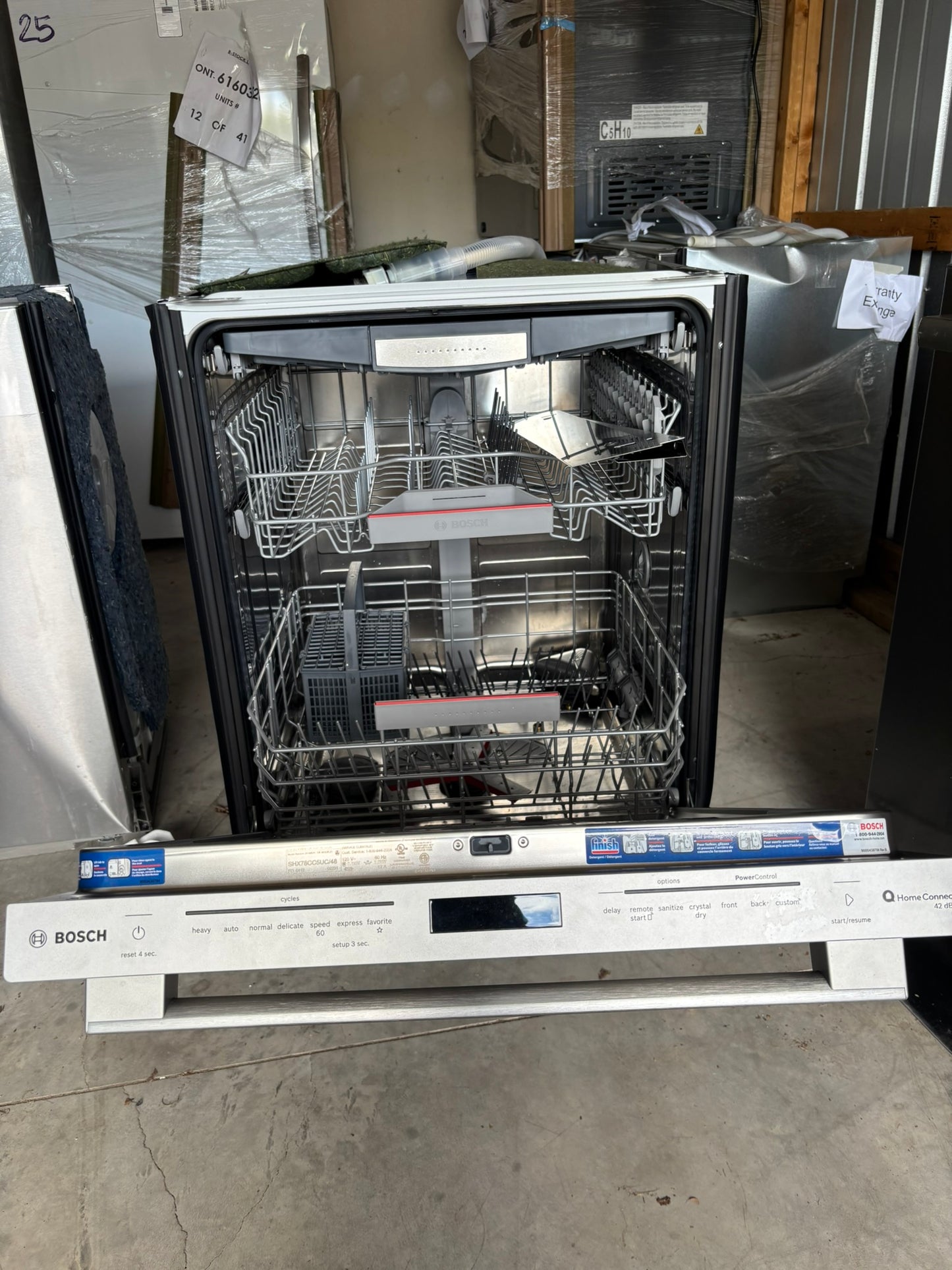 Bosch 800 Series Top Control Towel Bar Handle Dishwasher, Stainless Steel Tub, CrystalDry Technology, Ultra Quiet 42 dBa Scratch & Dent WCA232 - SHX78CC5UC