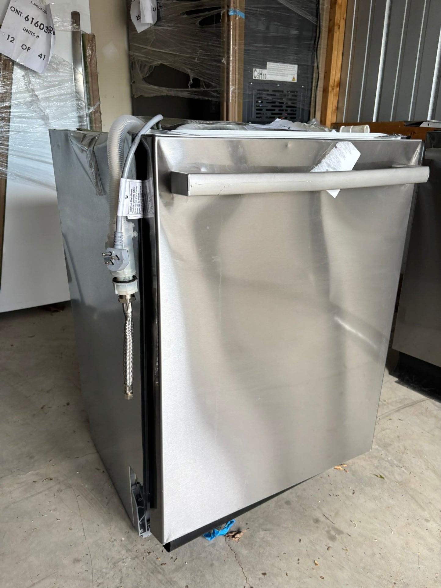 Bosch 800 Series Top Control Towel Bar Handle Dishwasher, Stainless Steel Tub, CrystalDry Technology, Ultra Quiet 42 dBa Scratch & Dent WCA233 - SHX78CC5UC