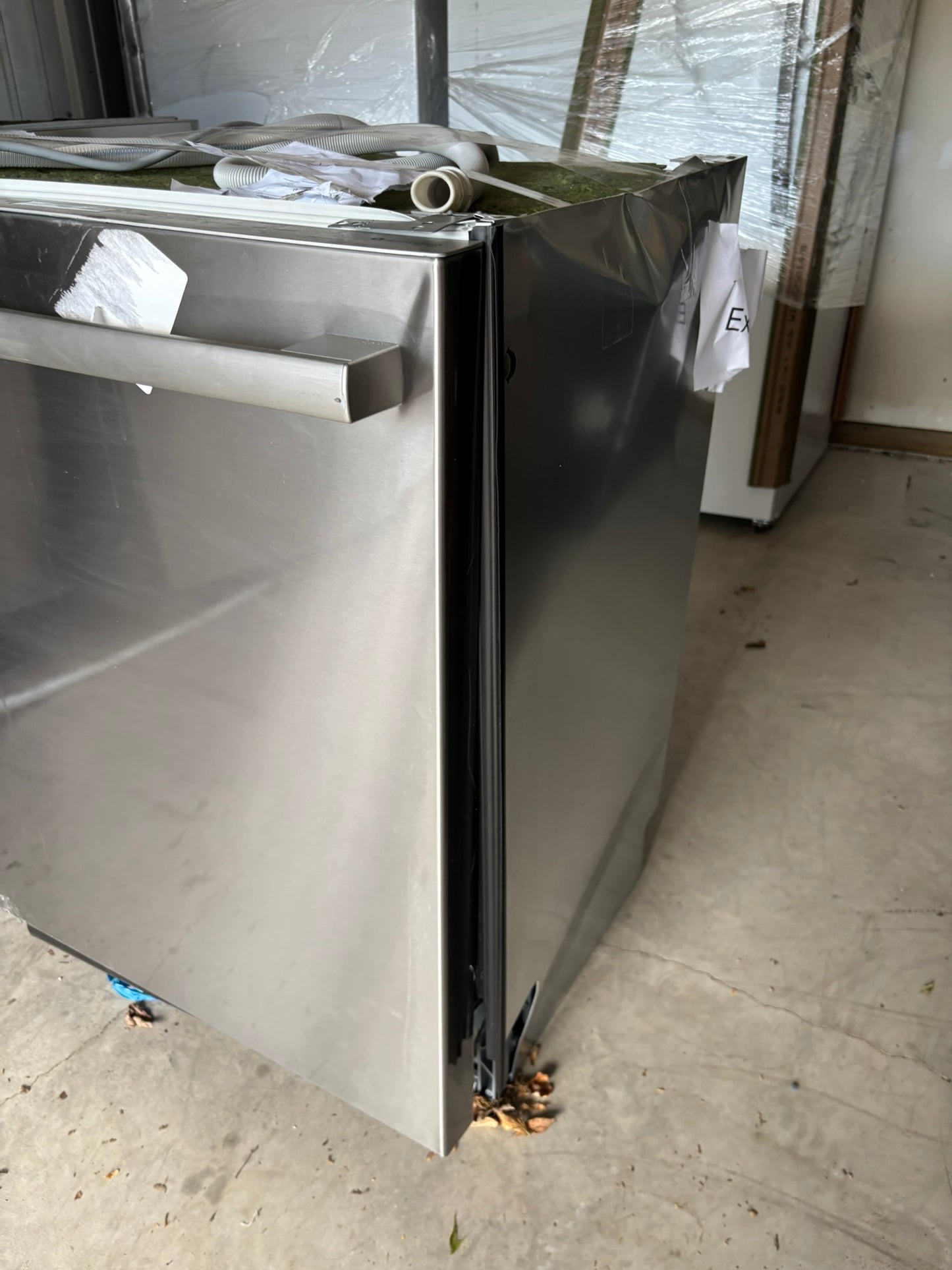 Bosch 800 Series Top Control Towel Bar Handle Dishwasher, Stainless Steel Tub, CrystalDry Technology, Ultra Quiet 42 dBa Scratch & Dent WCA233 - SHX78CC5UC