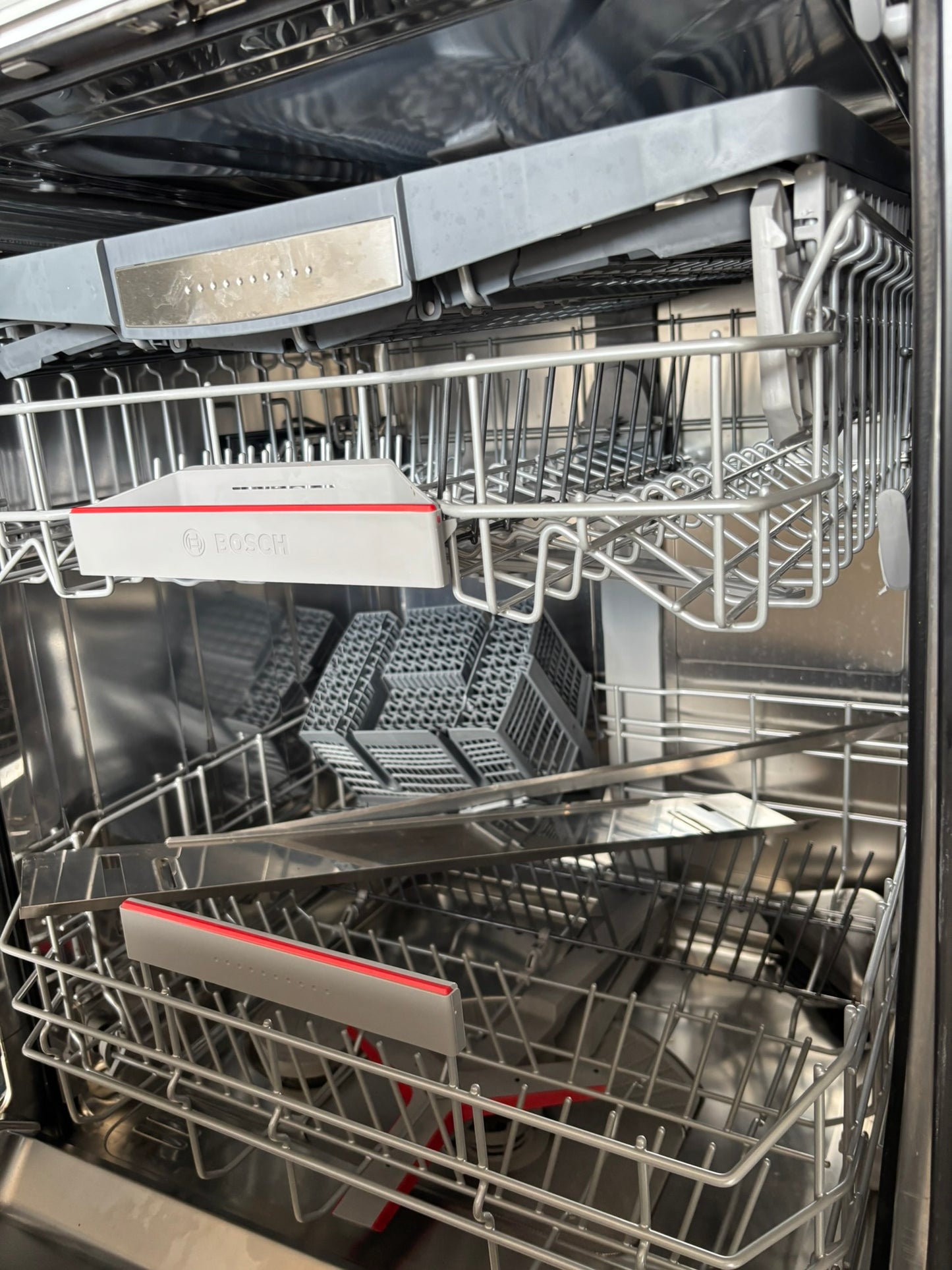 Bosch 800 Series Top Control Towel Bar Handle Dishwasher, Stainless Steel Tub, CrystalDry Technology, Ultra Quiet 42 dBa Scratch & Dent WCA233 - SHX78CC5UC