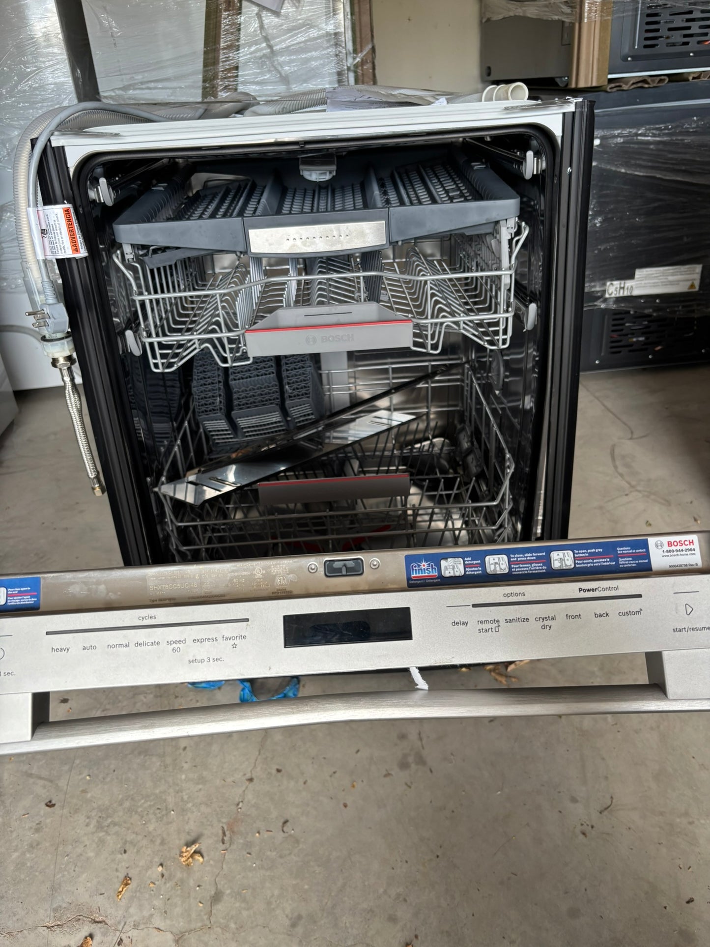 Bosch 800 Series Top Control Towel Bar Handle Dishwasher, Stainless Steel Tub, CrystalDry Technology, Ultra Quiet 42 dBa Scratch & Dent WCA233 - SHX78CC5UC