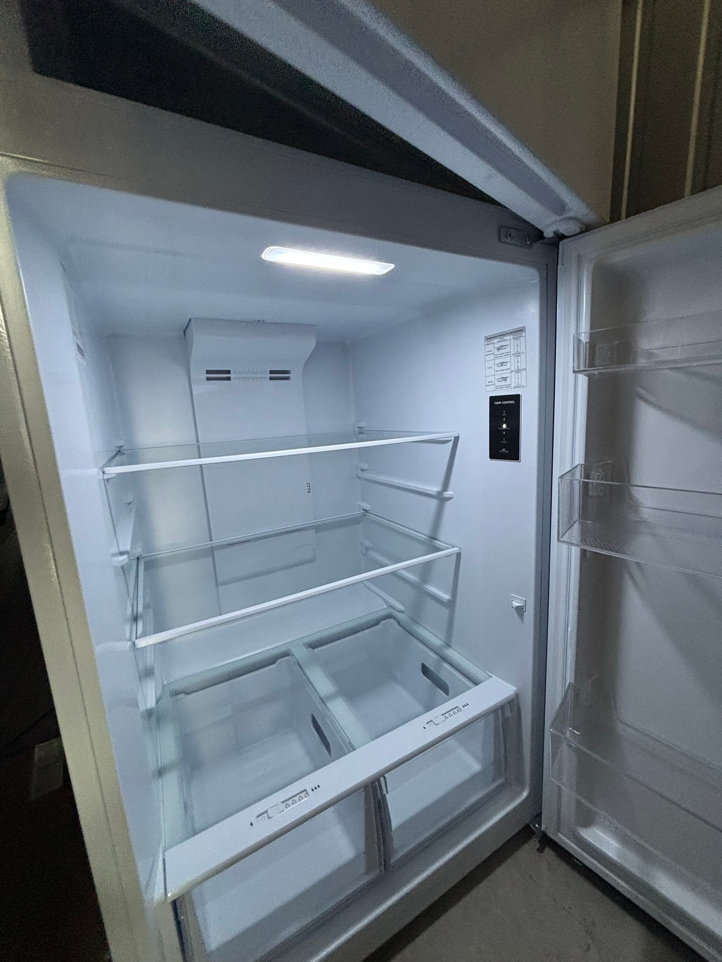 Mora 18 cu. ft. Top Freezer Refrigerator Scratch & Dent WCA245 - MRT180N6AWD