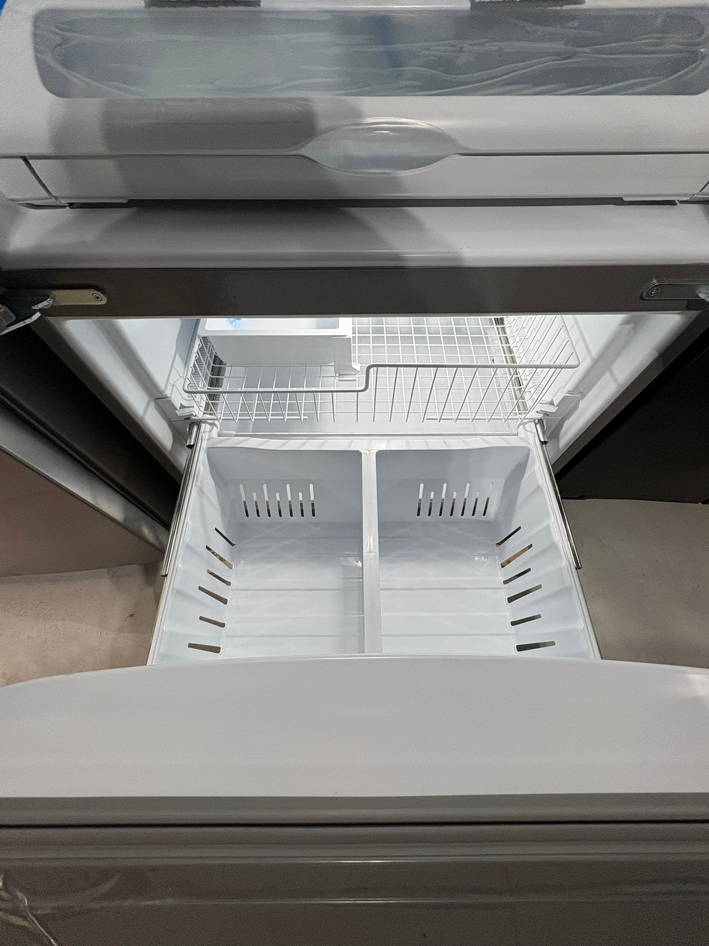 Whirlpool - 33 in. 22 cu. ft. Standard Depth French Door Refrigerator in Fingerprint Resistant Stainless