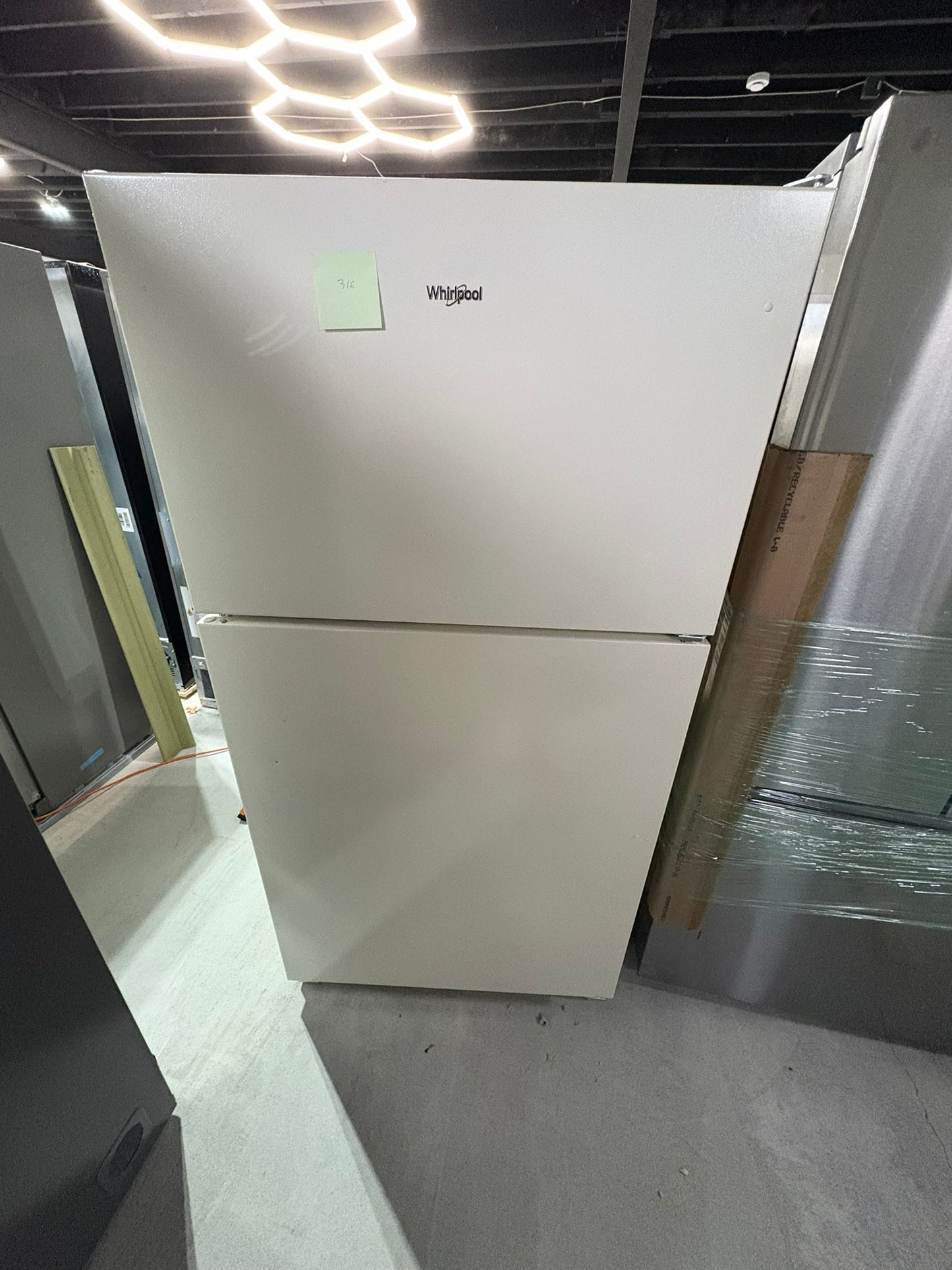 Whirlpool - 20.5 Cu. Ft. Top-Freezer Refrigerator - Biscuit