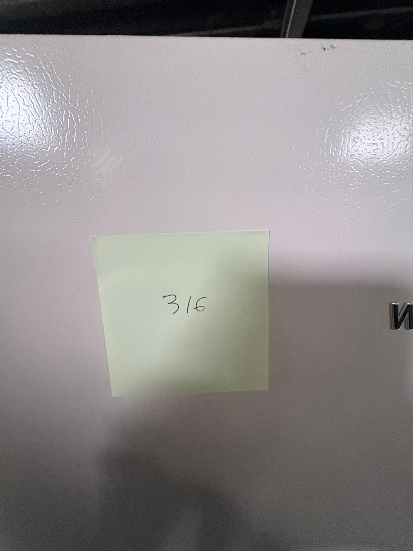 Whirlpool - 20.5 Cu. Ft. Top-Freezer Refrigerator - Biscuit